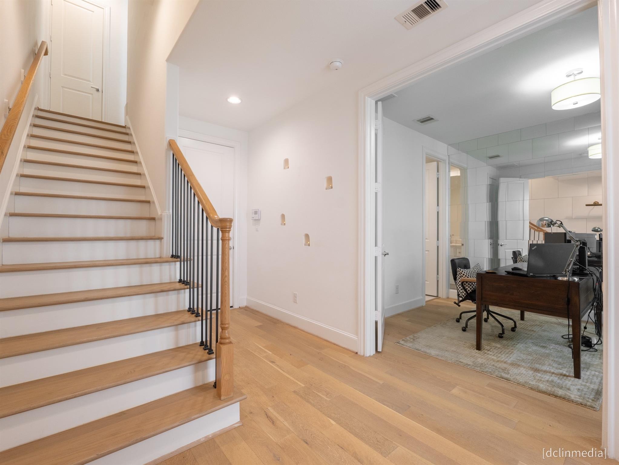 Leeland St, Houston, TX 77023 #1