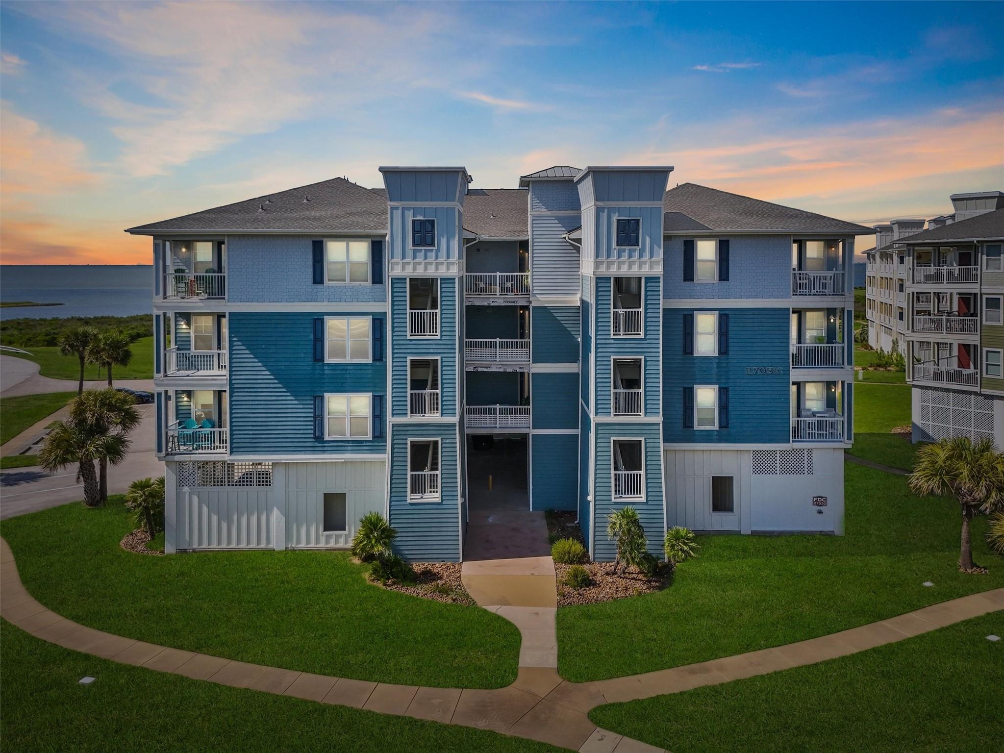 Estuary Dr, Galveston, TX 77554