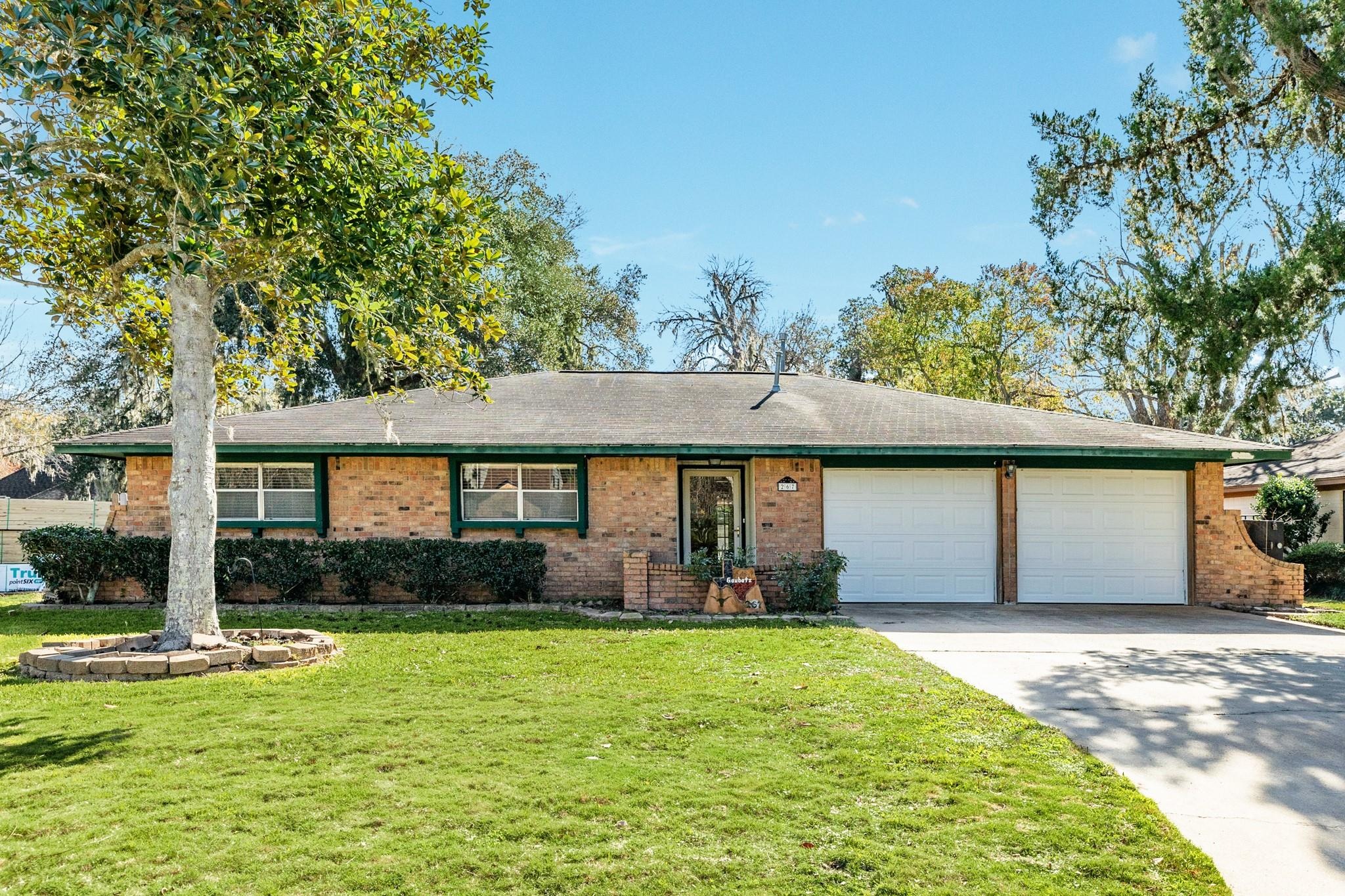 Wentworth Dr, West Columbia, TX 77486