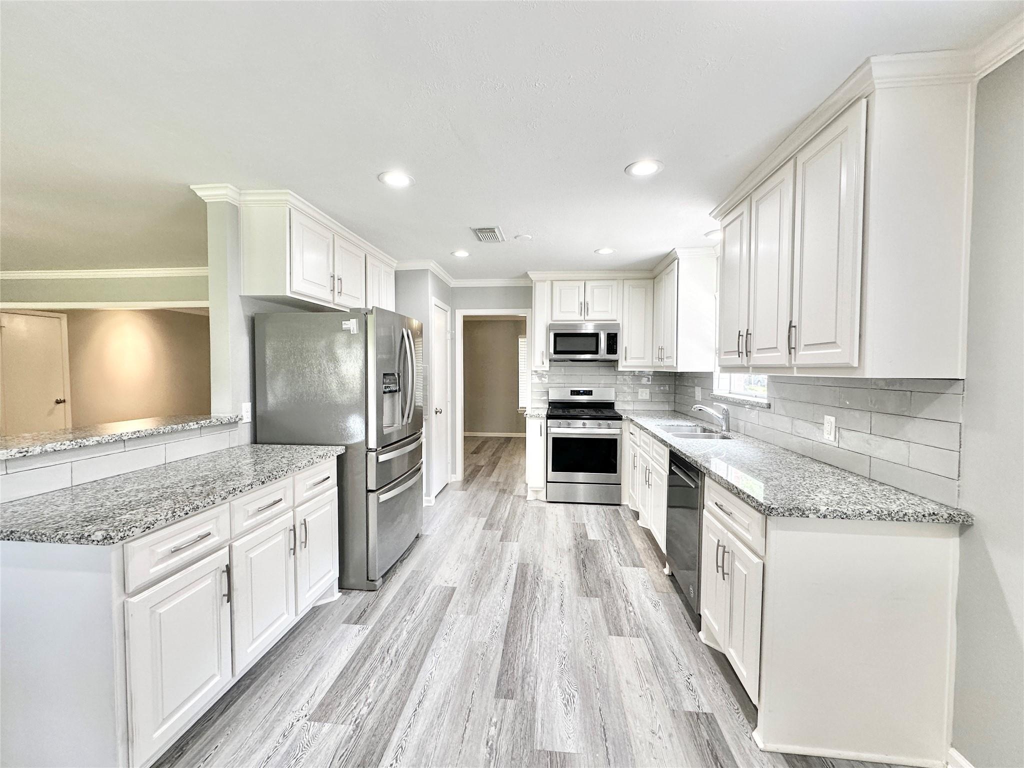 Birchmont Dr, Houston, TX 77092 #1