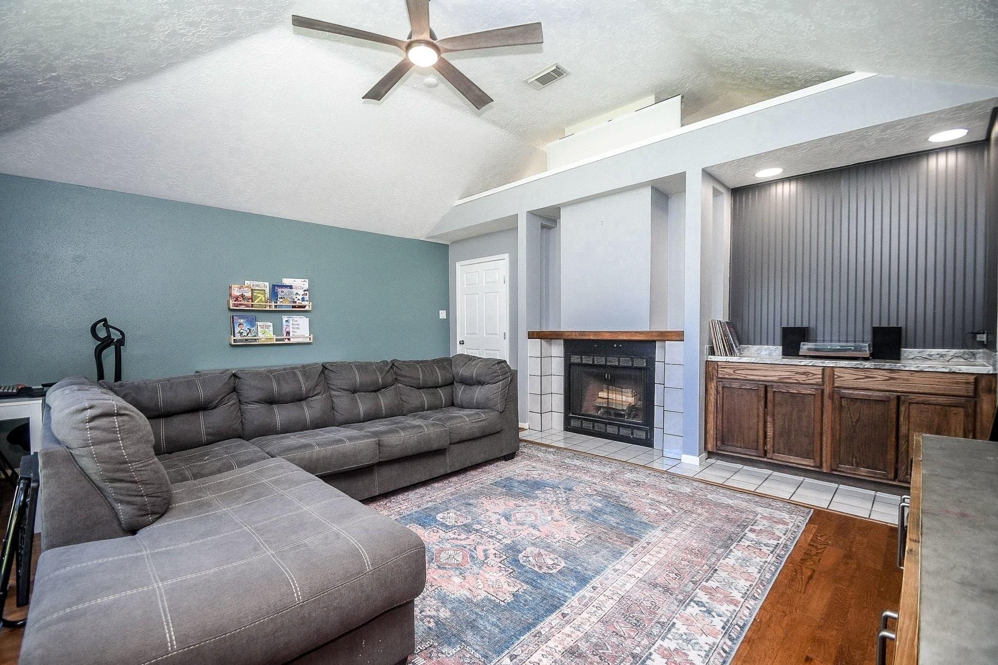 Hadley Cir, Sugar Land, TX 77478 #1