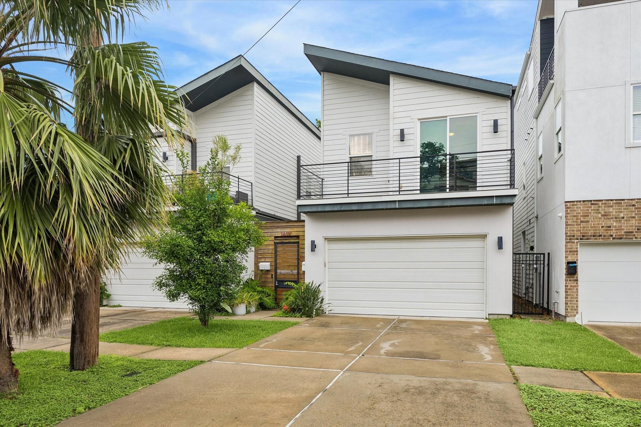 Saint Charles St, Houston, TX 77003