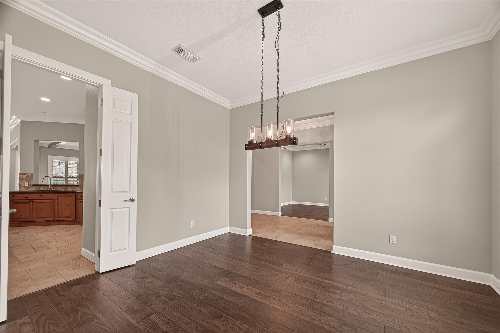 English Oak Ct, Lake Jackson, TX 77566 #1