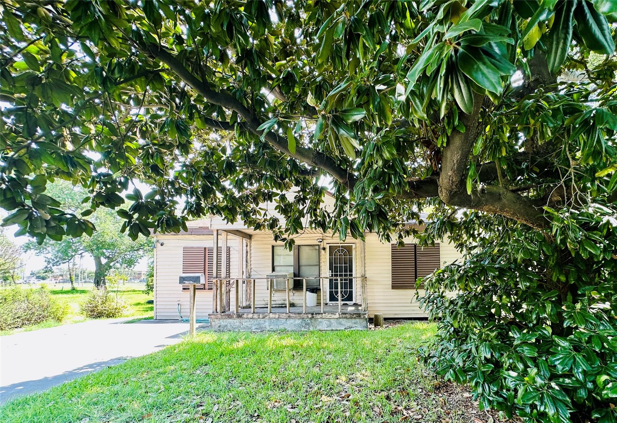 4th Ave, Texas City, TX 77590