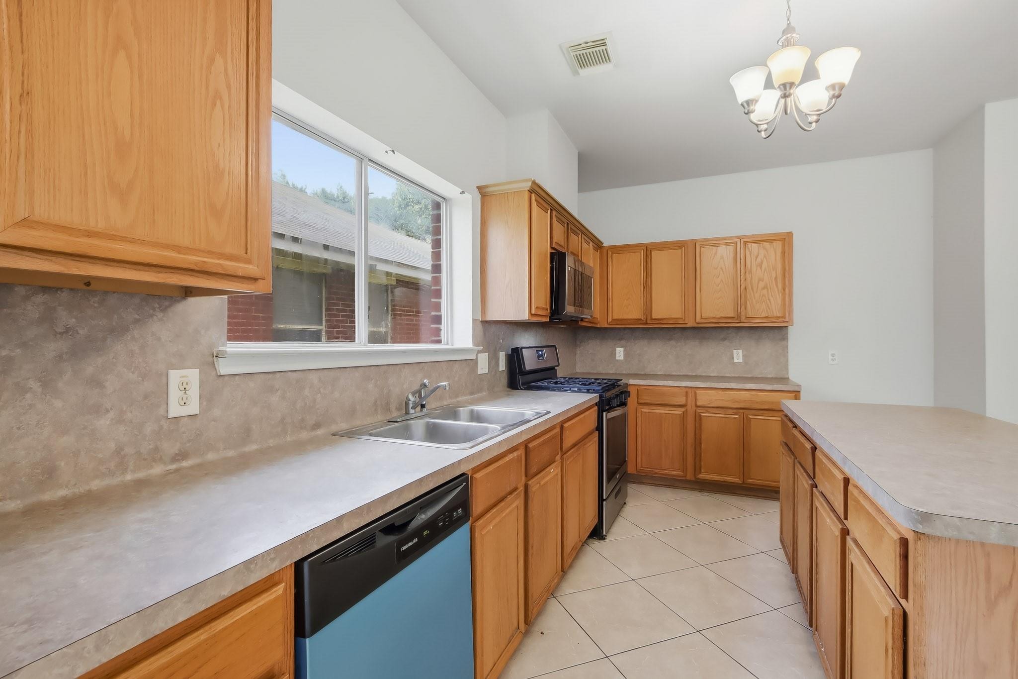 Bartlett Cove Dr, Houston, TX 77067 #1