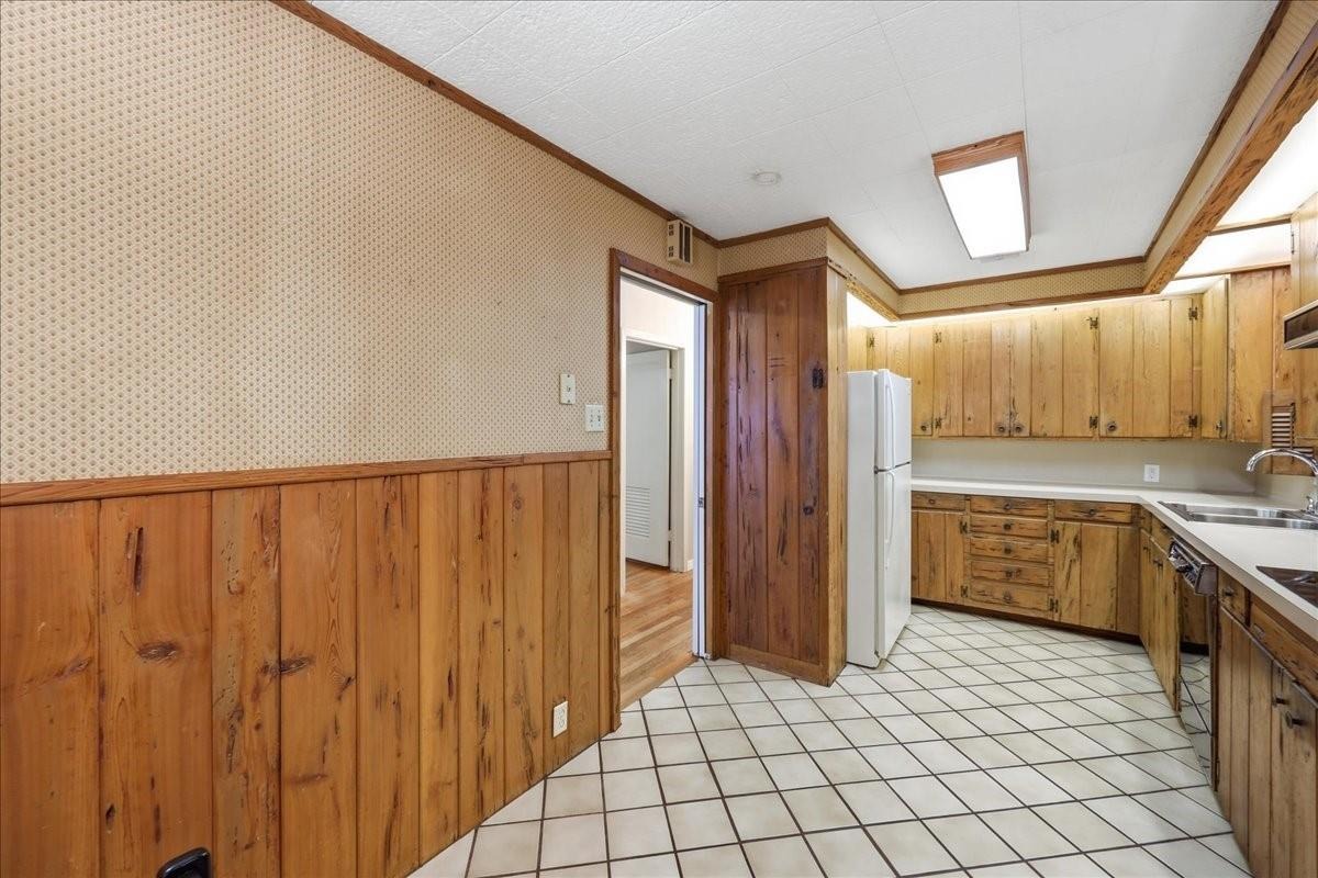 Berry Ave, Groves, TX 77619 #1