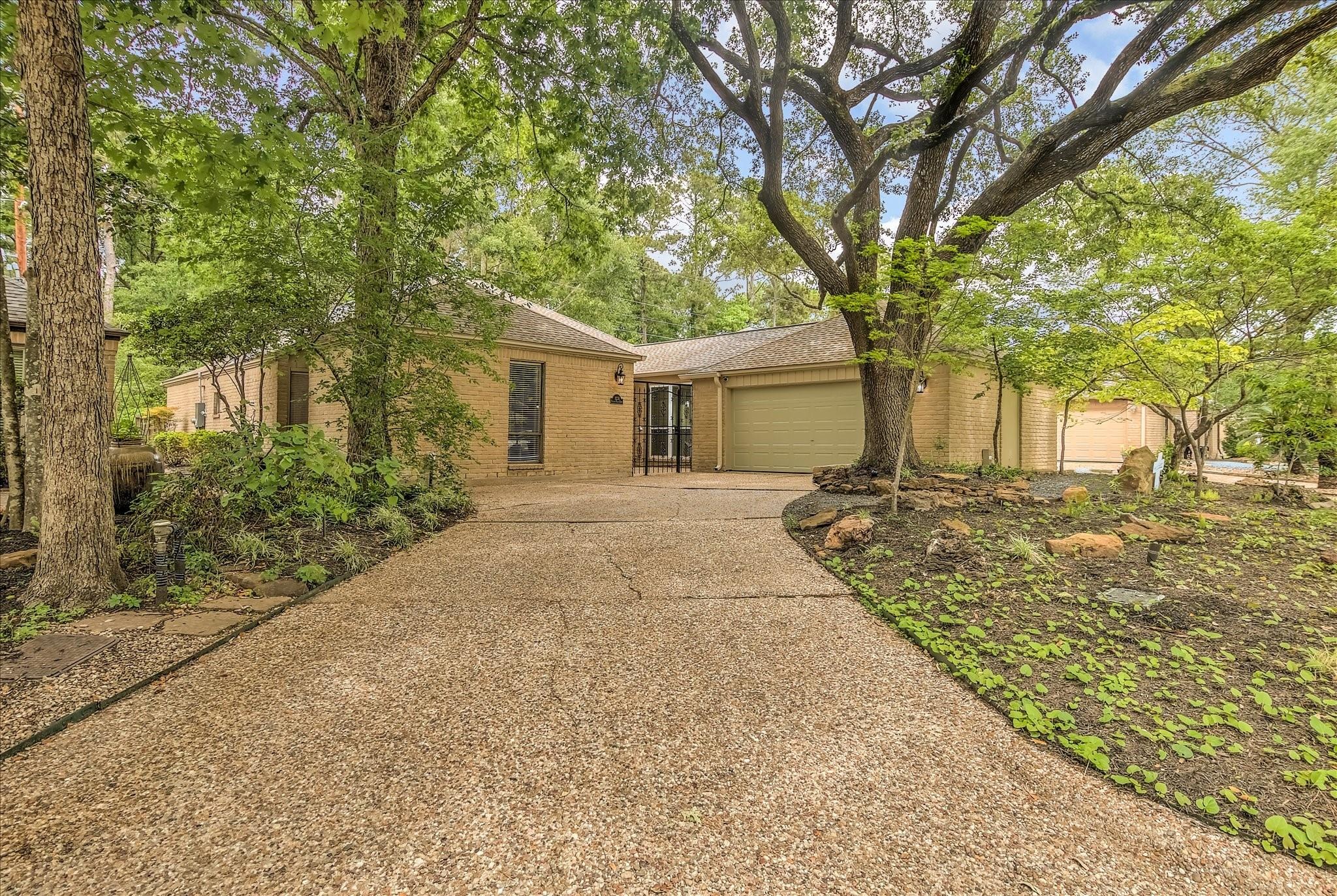 Village Falls Ct, Kingwood, TX 77339