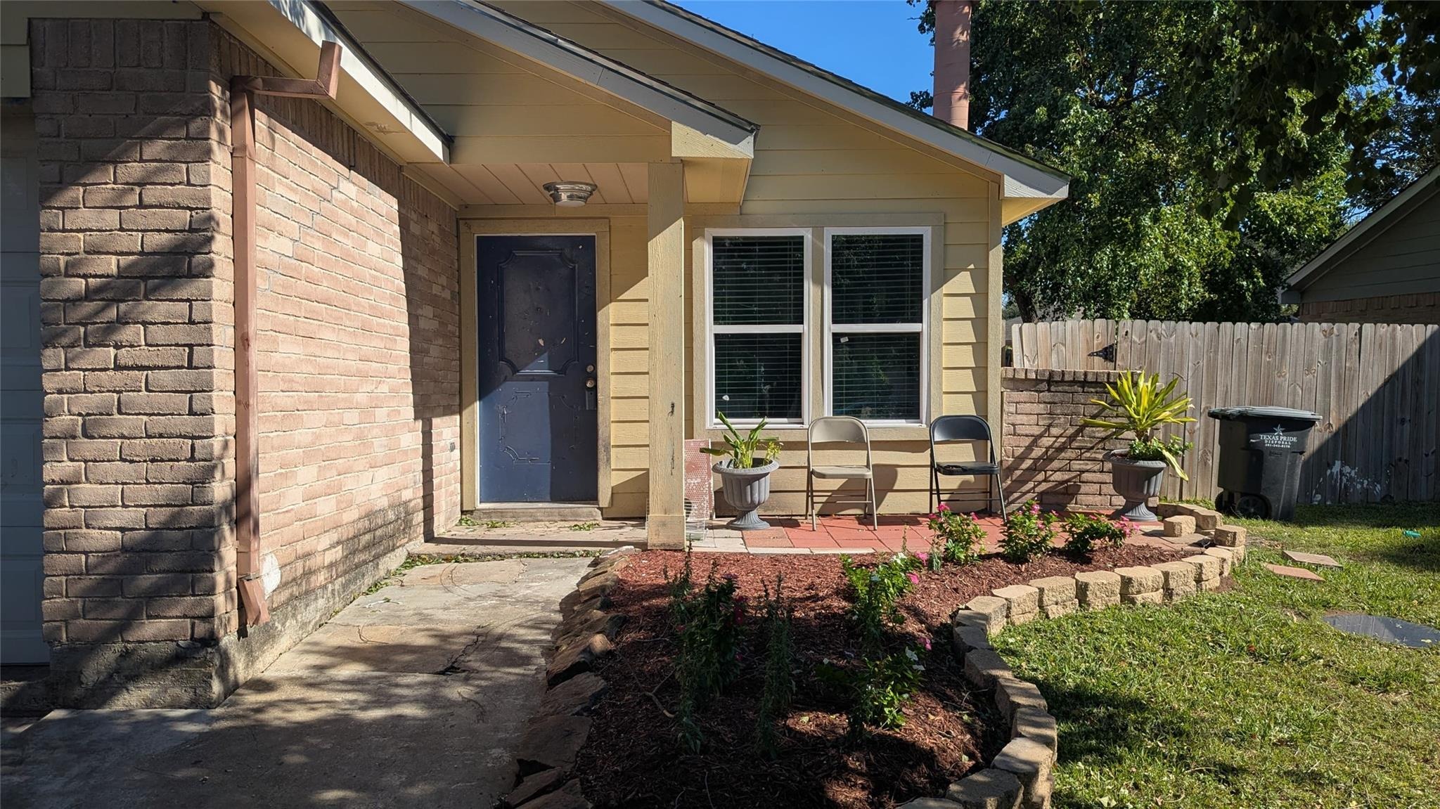 Towne Mist Dr, Sugar Land, TX 77498