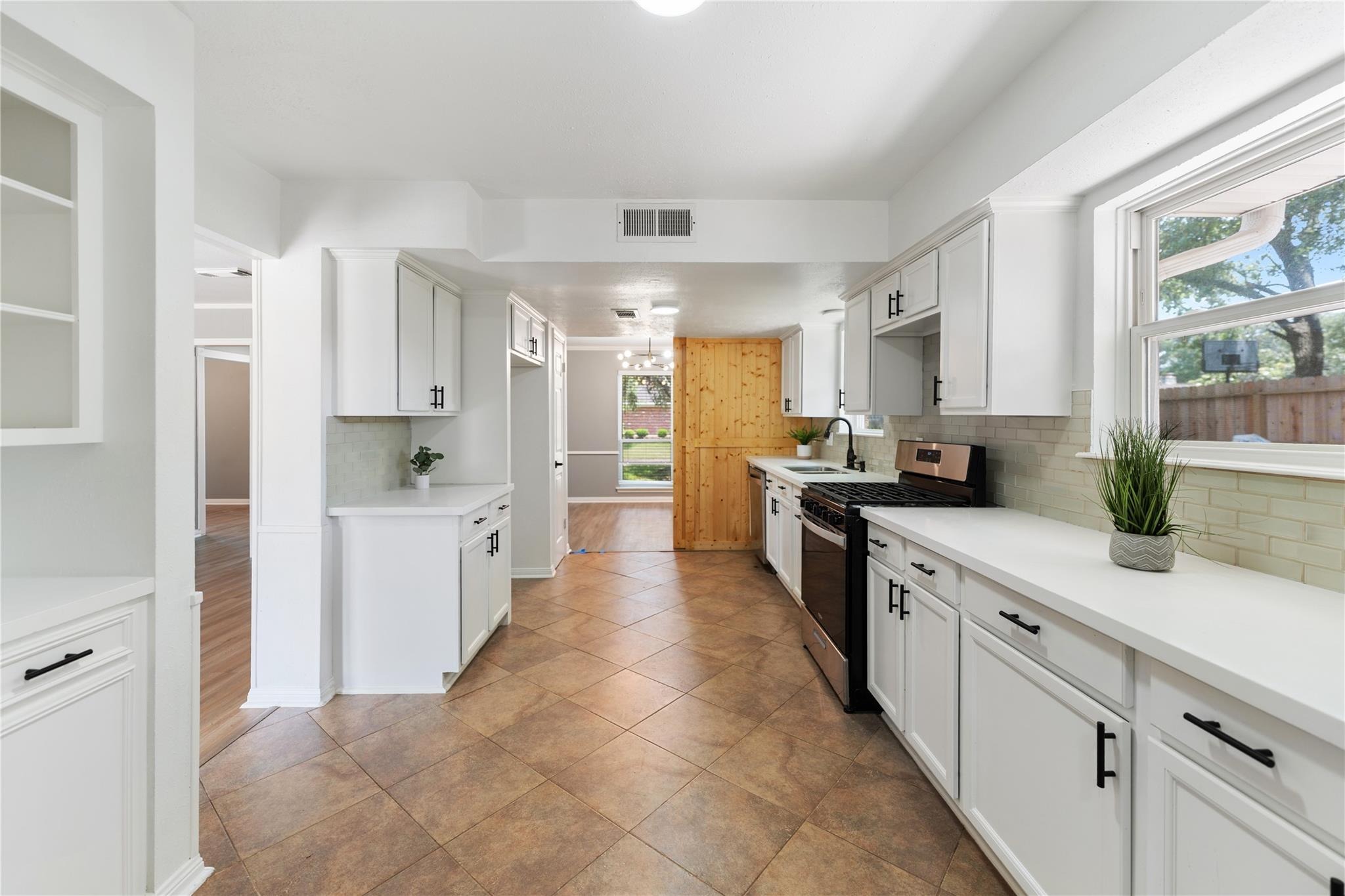 Burgundy Ln, League City, TX 77573 #1