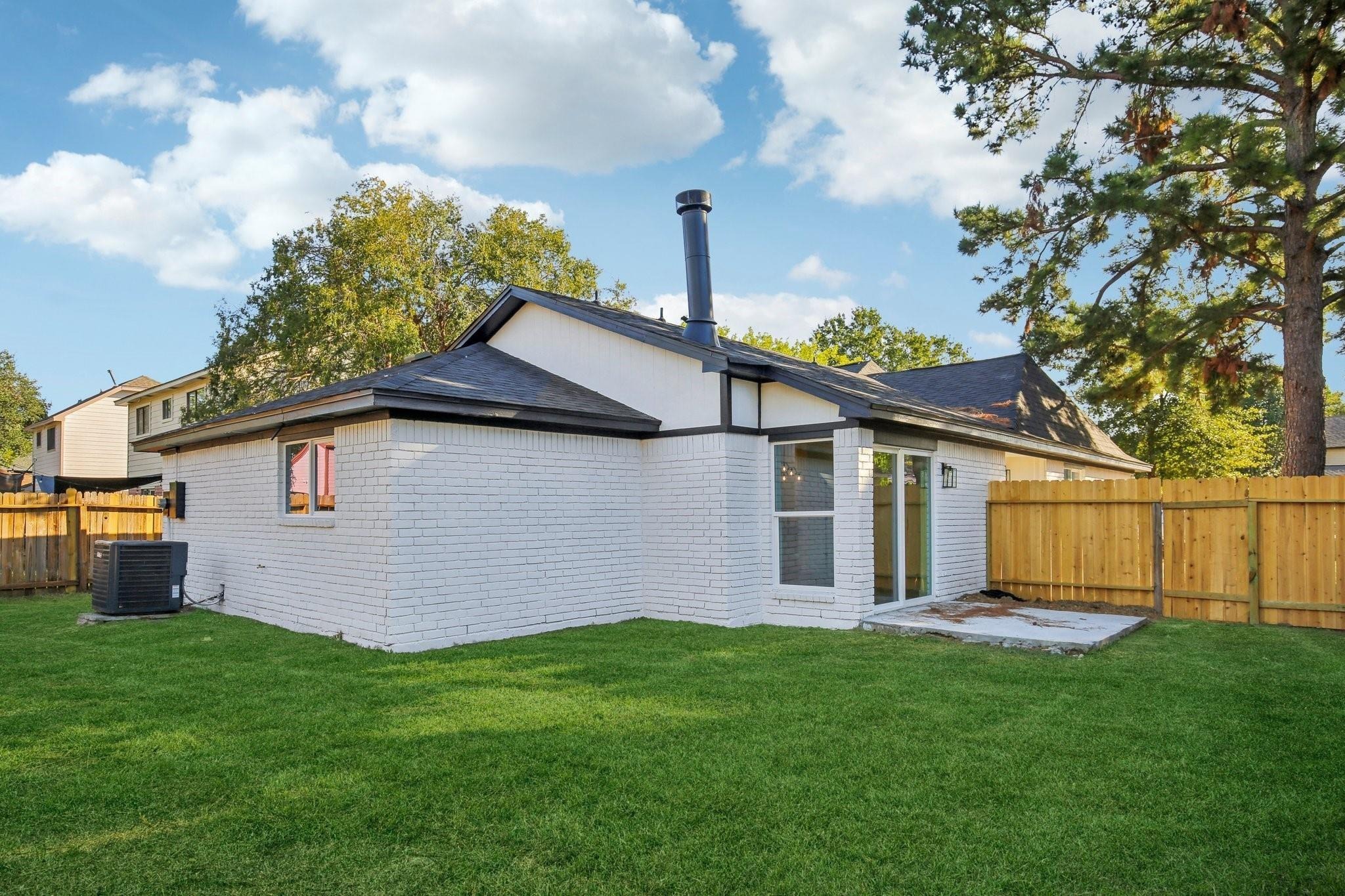 Henley Dr, Houston, TX 77064