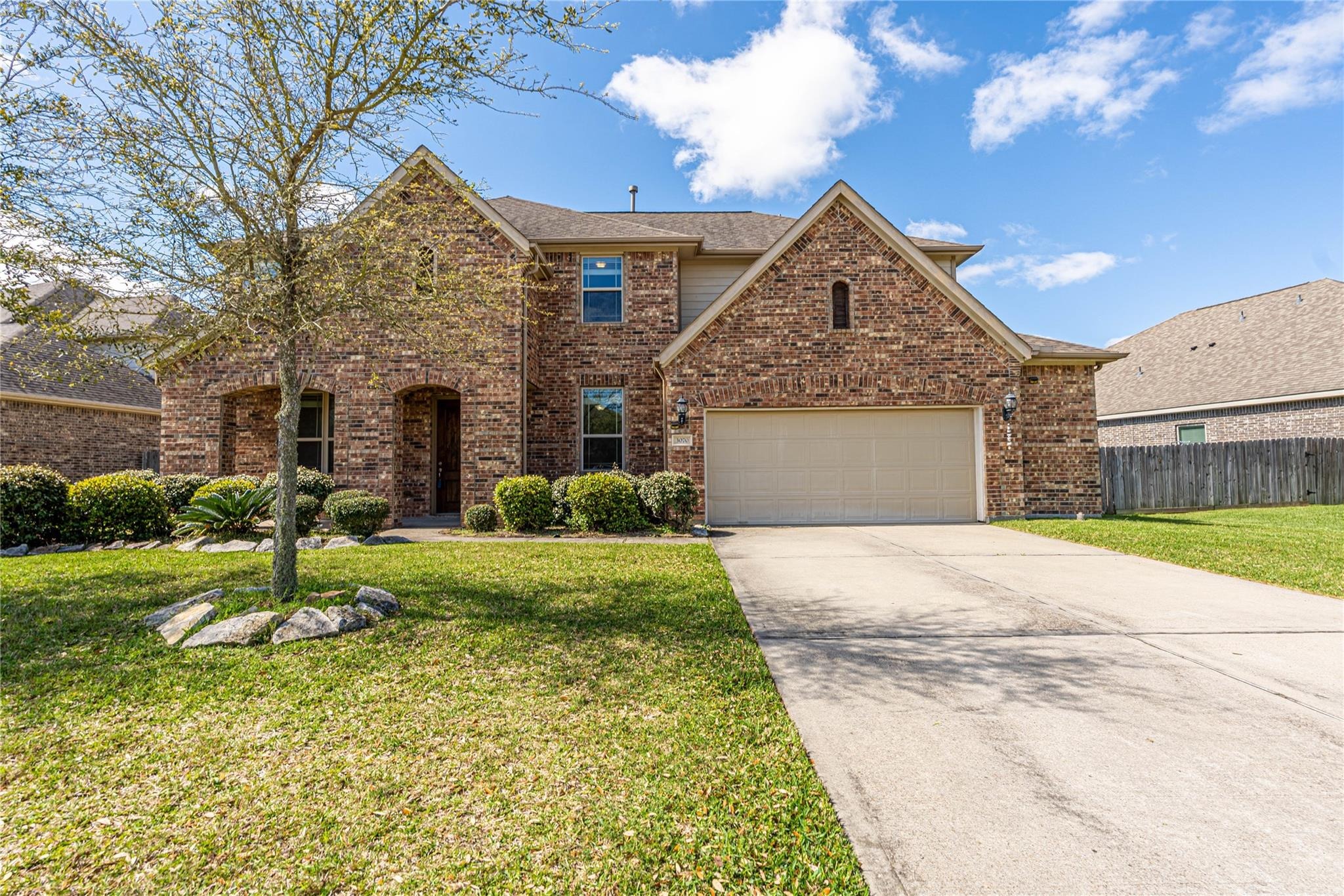 Tradinghouse Creek Ln, League City, TX 77573