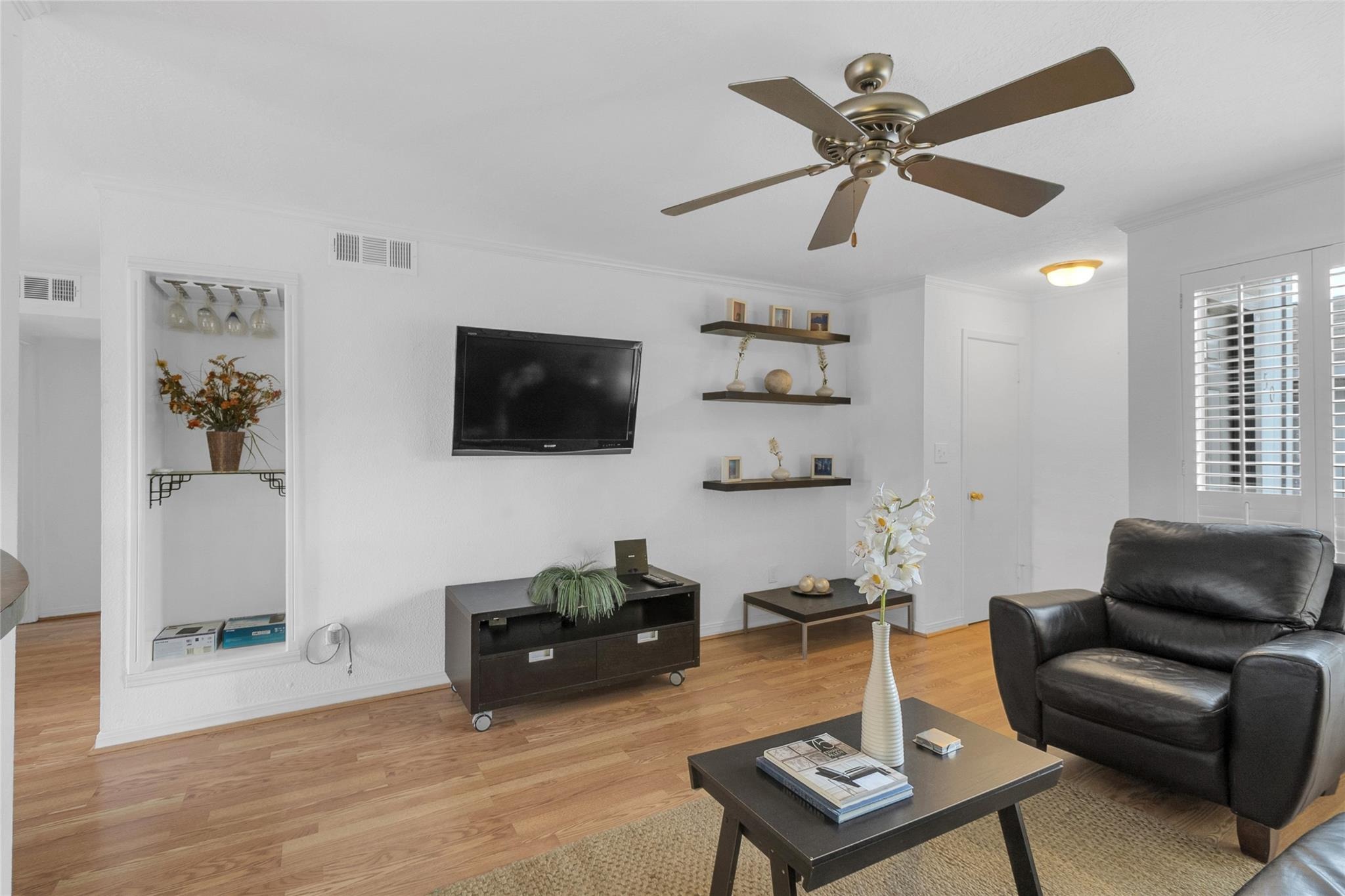 Skyline Dr, Houston, TX 77057 #1