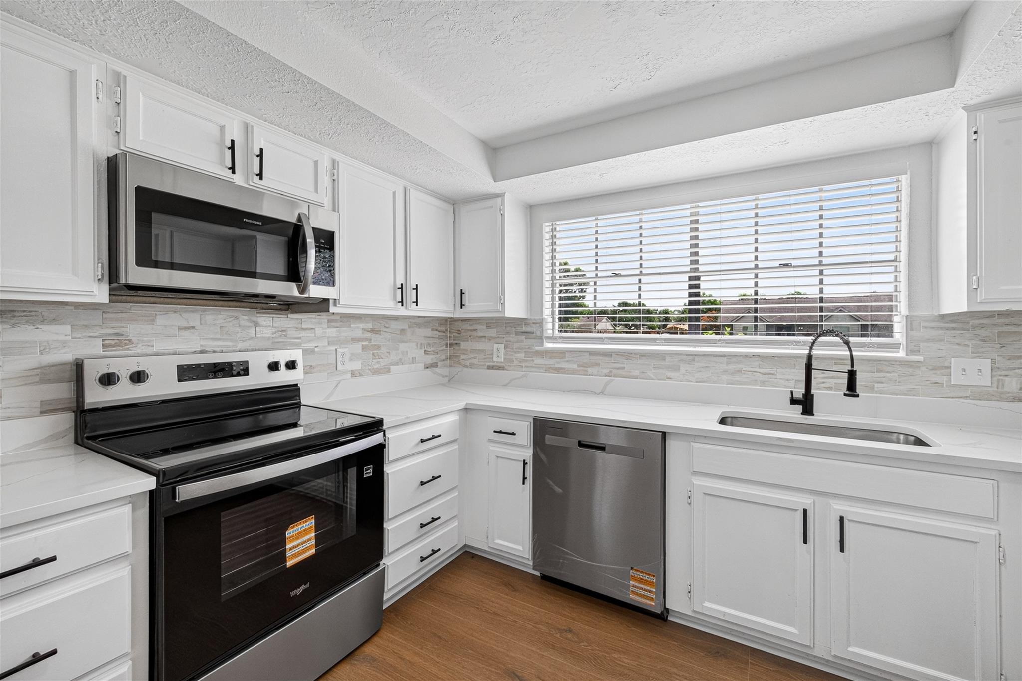 Old Towne Ln, Sugar Land, TX 77498