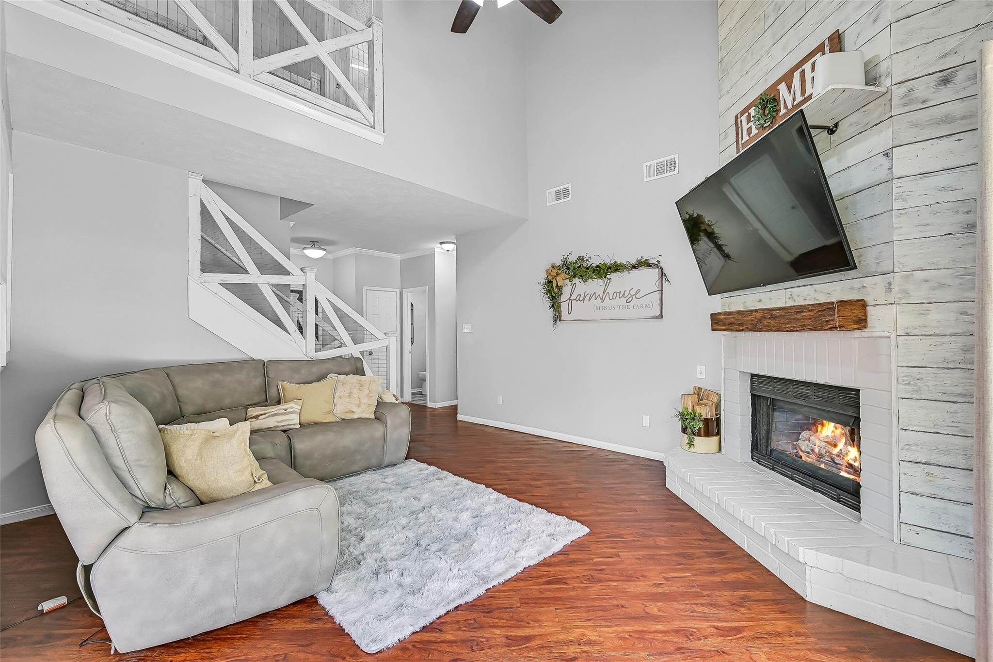 Londonderry Ave, Friendswood, TX 77546 #1