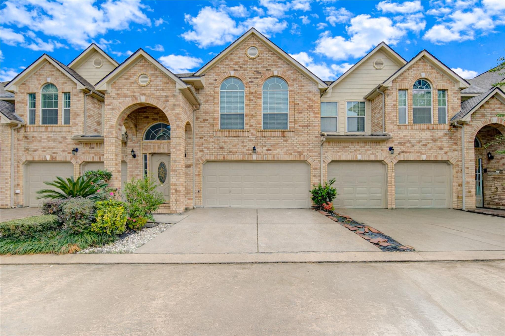Linpar Ct, Houston, TX 77040