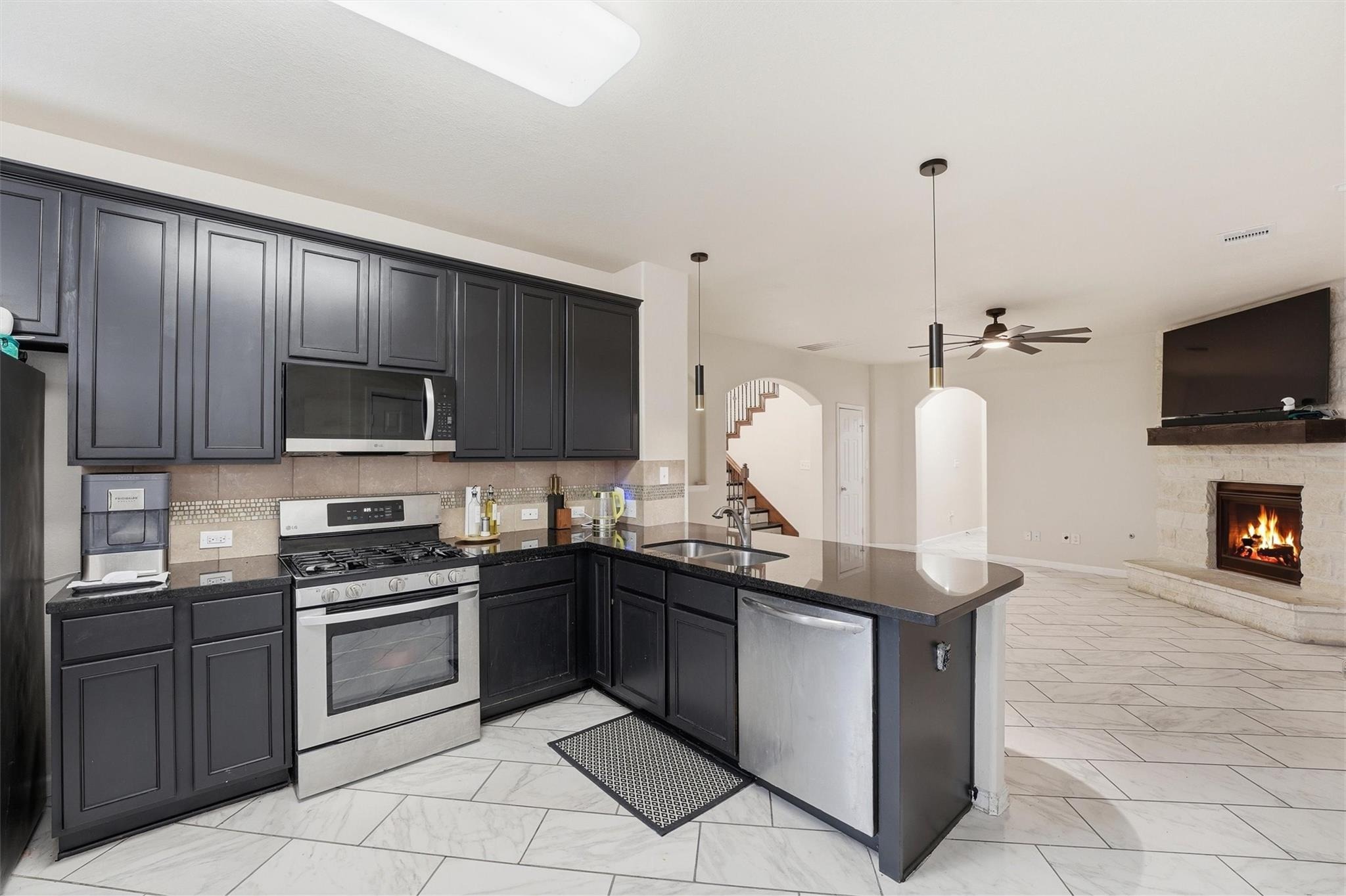 Bay Vista Dr, Baytown, TX 77523 #1