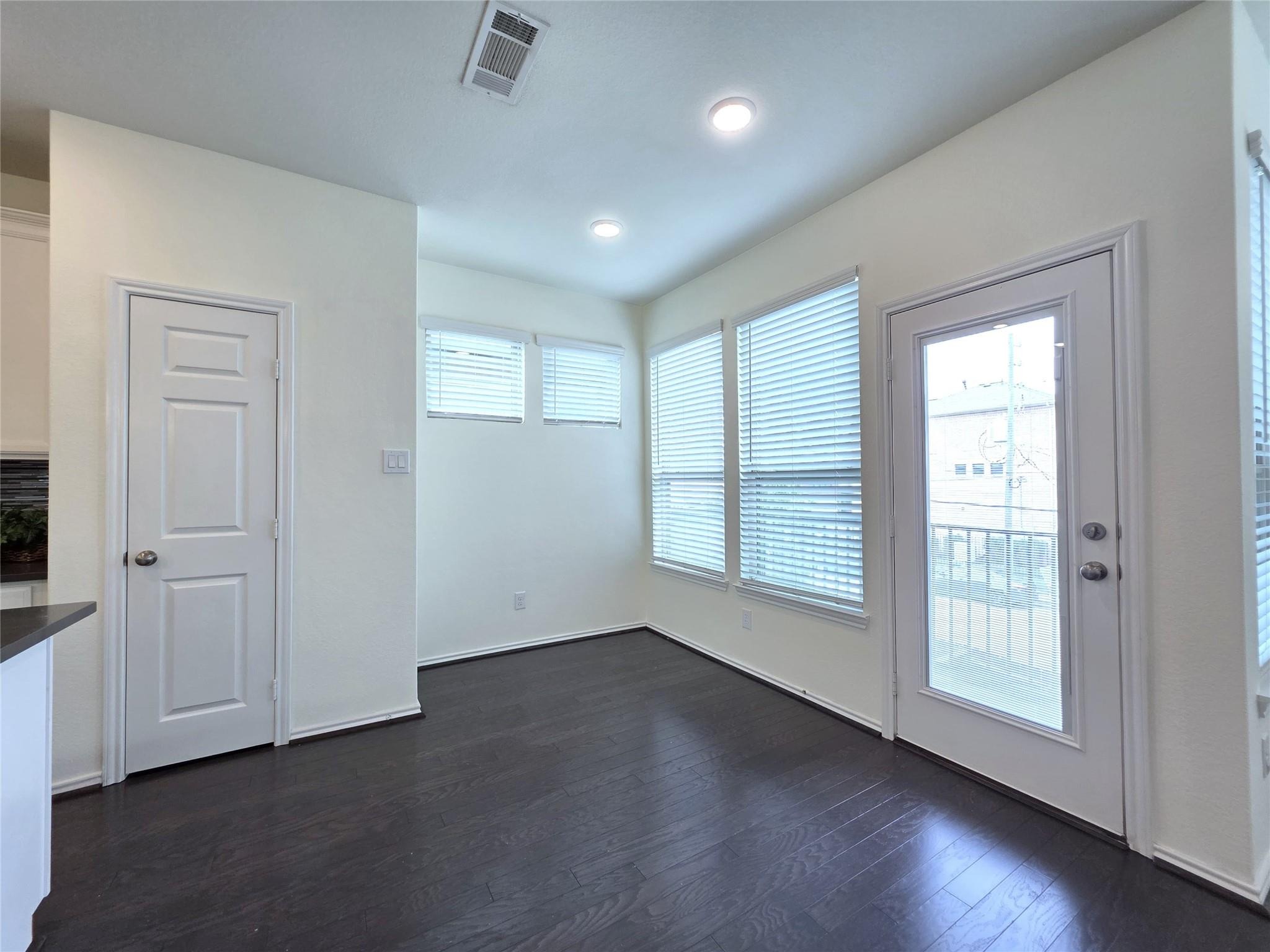 Hollyoaks Creek Ln, Houston, TX 77063 #1
