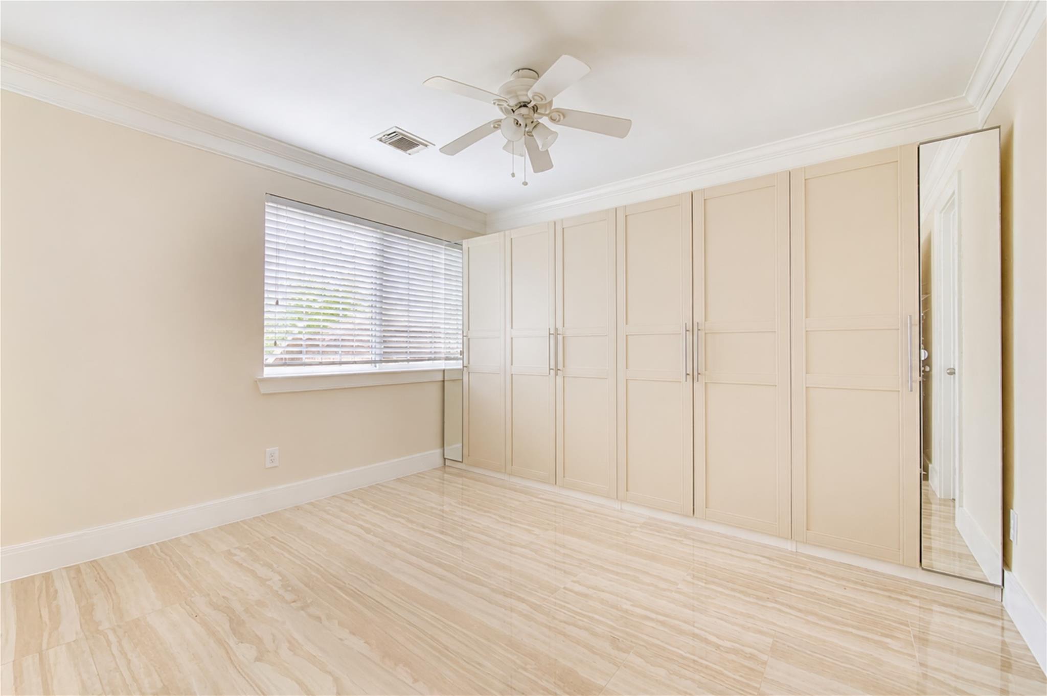 Glenwood Canyon Ln, Houston, TX 77077 #1