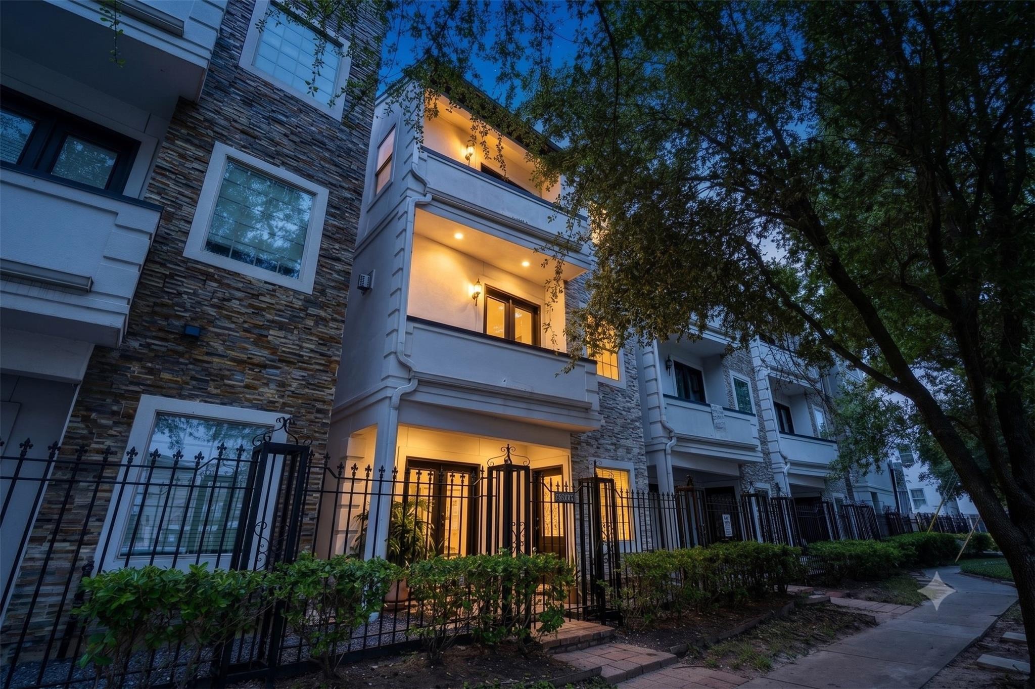 Rosewood St, Houston, TX 77004