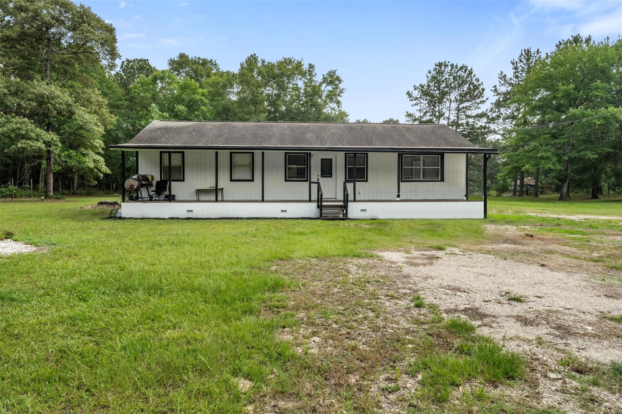 Trails End Dr, Cleveland, TX 77328