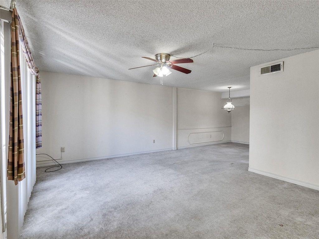 Town Cir, Baytown, TX 77520 #1