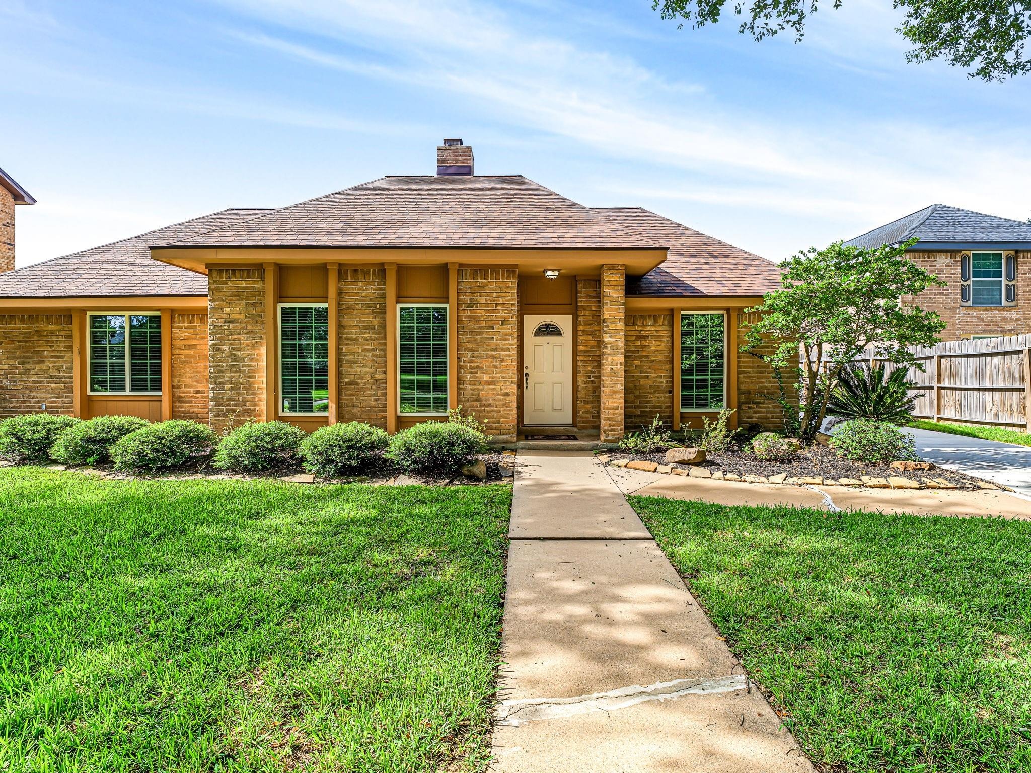 Williams Grant St, Sugar Land, TX 77479