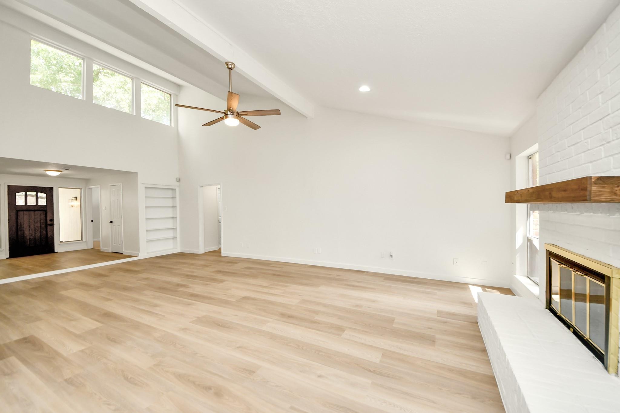 Havenhurst Dr, Houston, TX 77059 #1