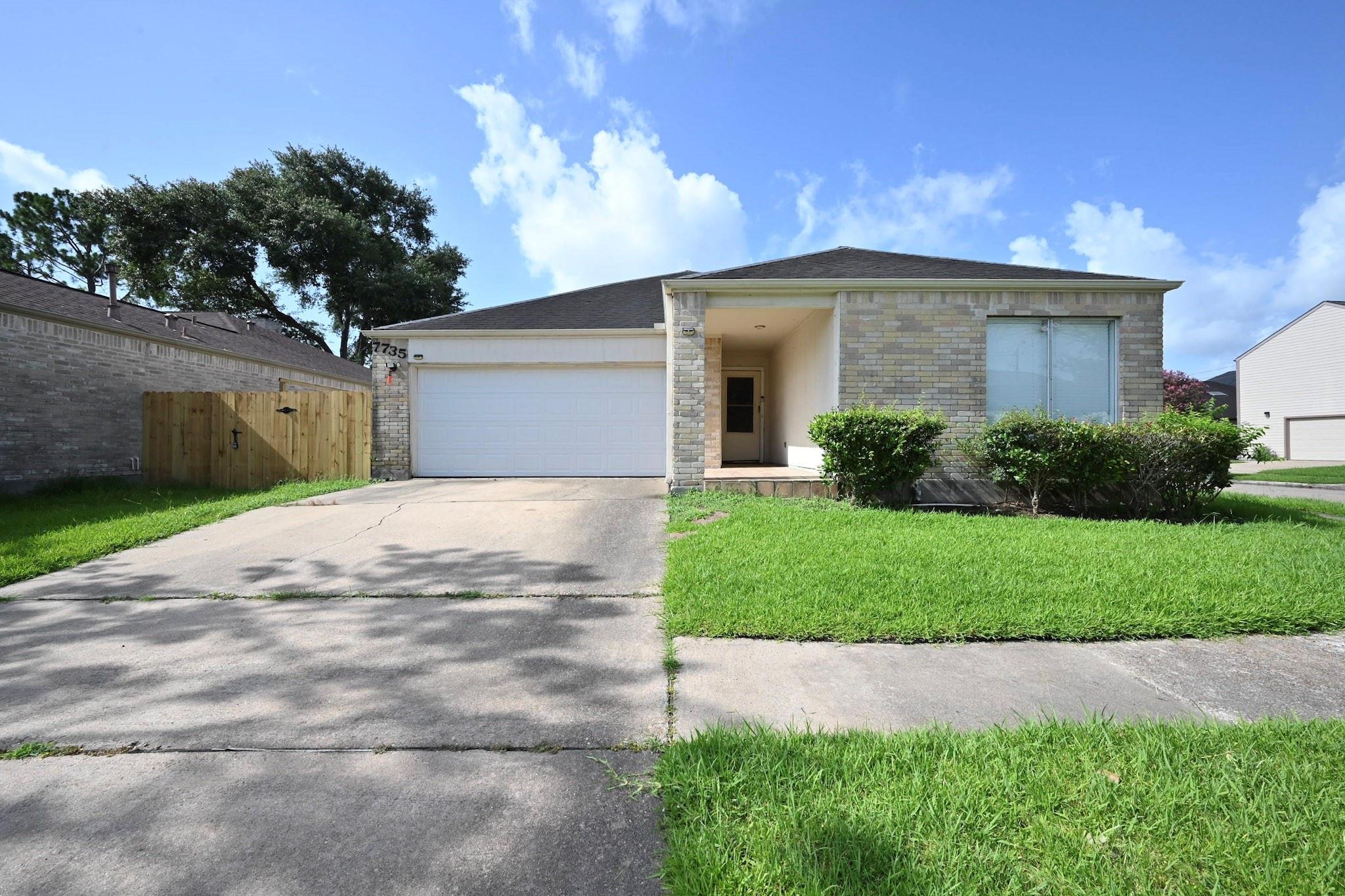 Quail Meadow Dr, Houston, TX 77071