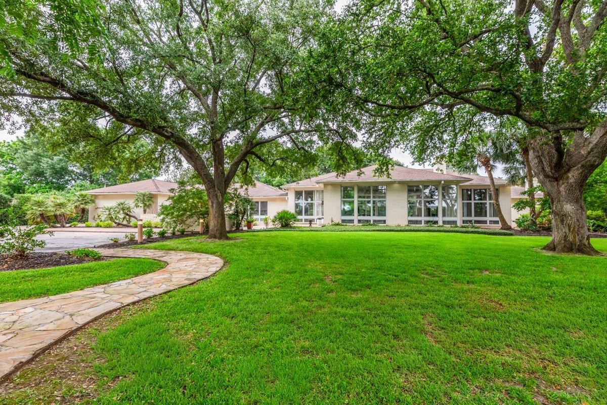 Merriman St, Port Neches, TX 77651
