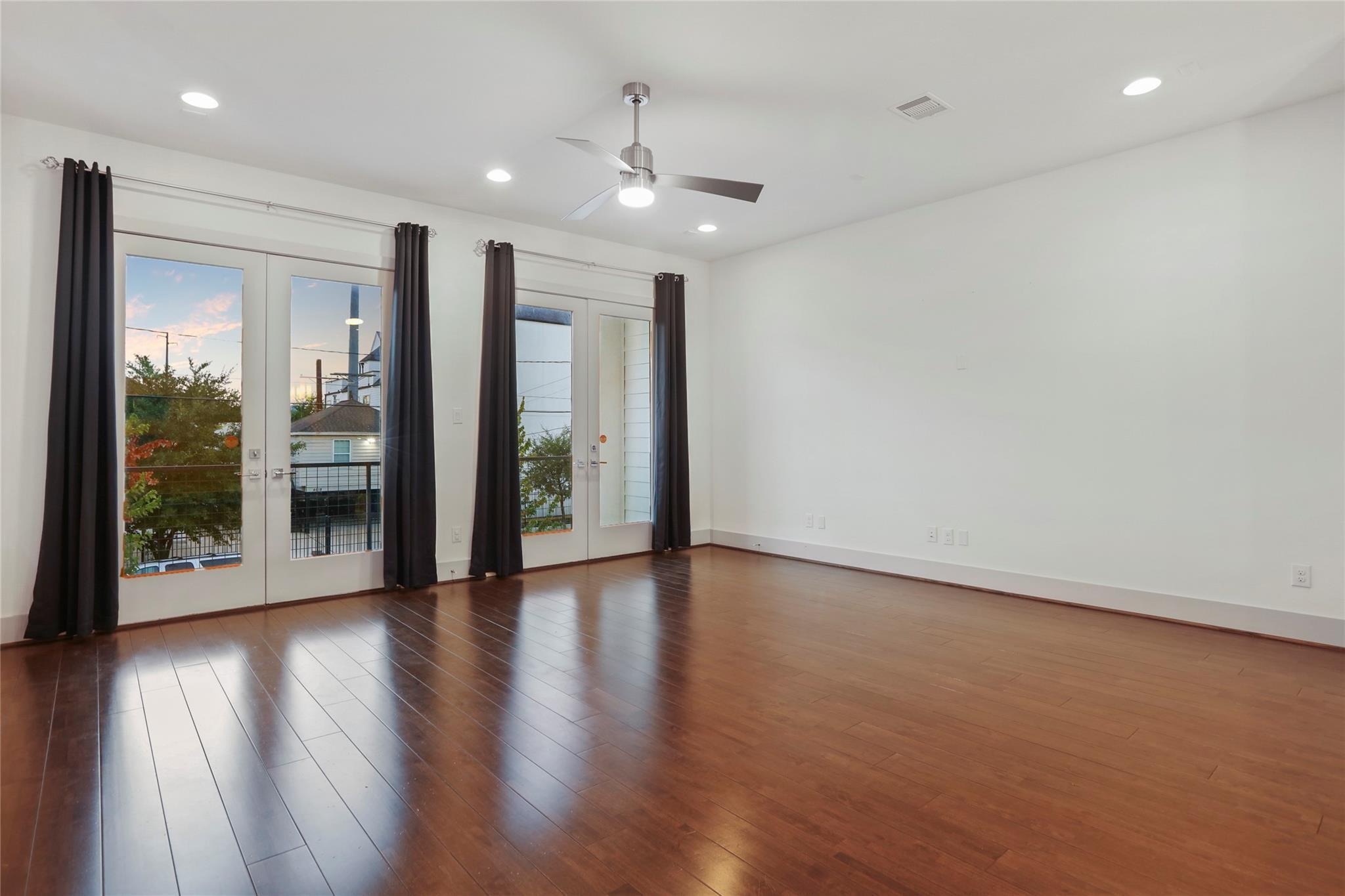 Chartres St, Houston, TX 77004 #1