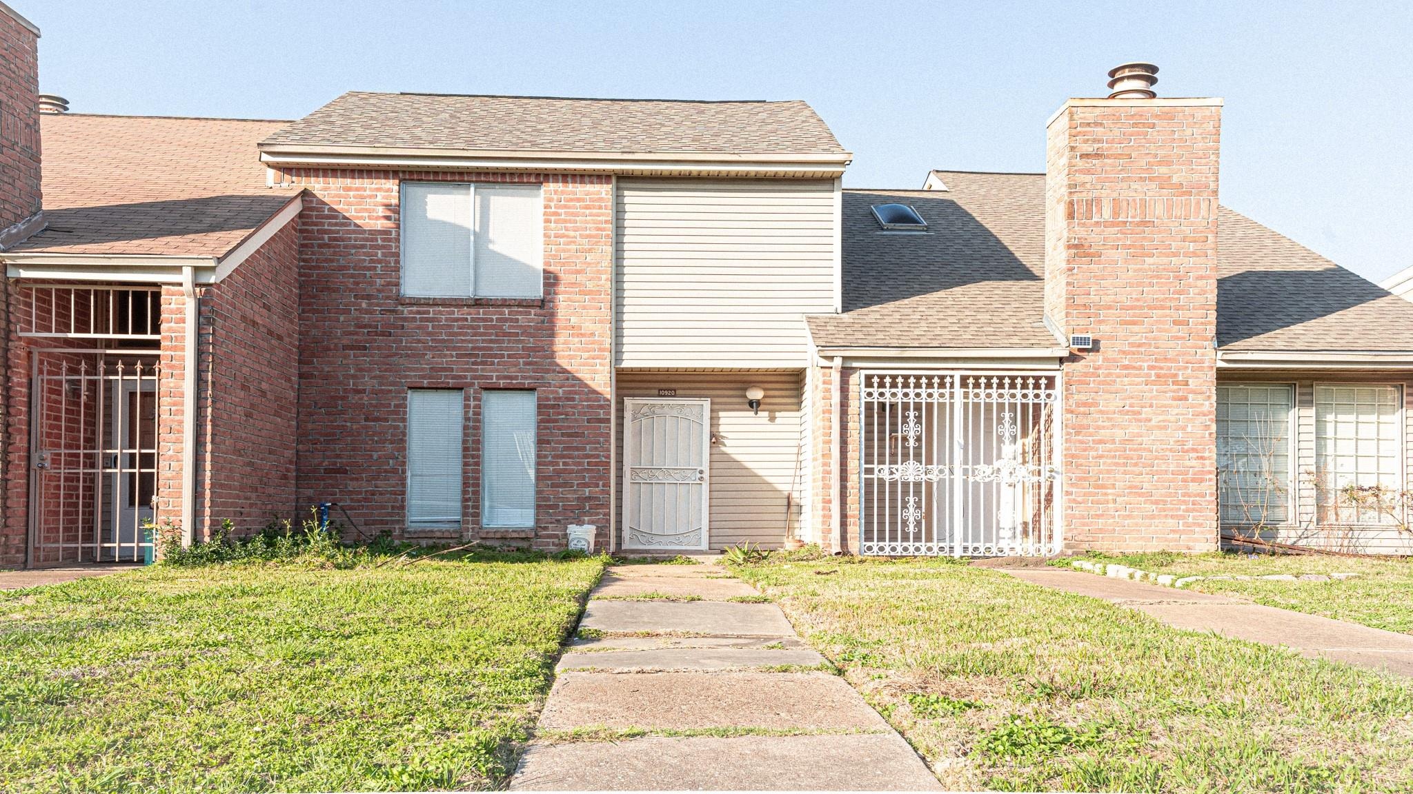 Village Bend Ln, Houston, TX 77072
