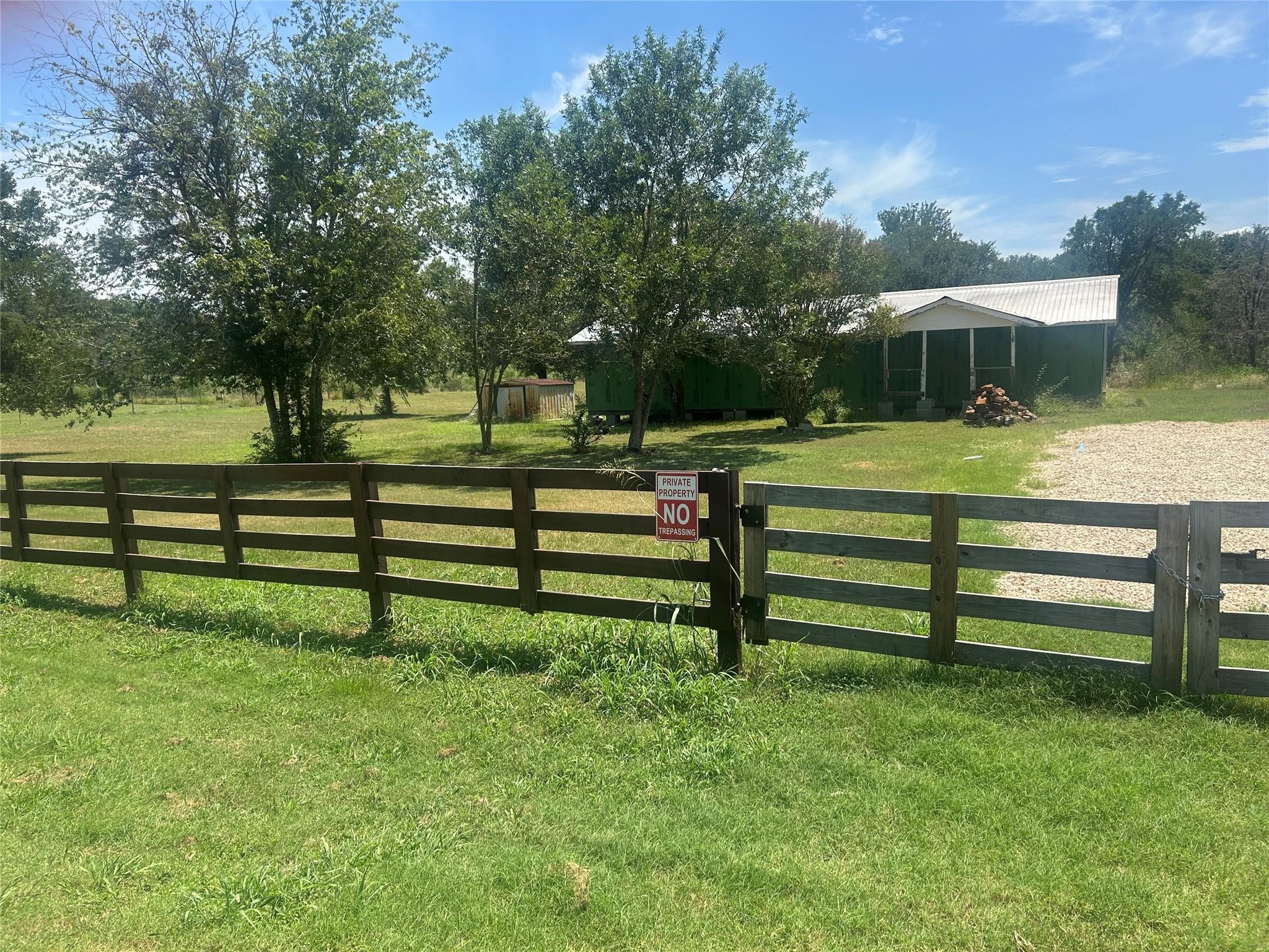 Old Highway 20 , Mc Dade, TX 78650