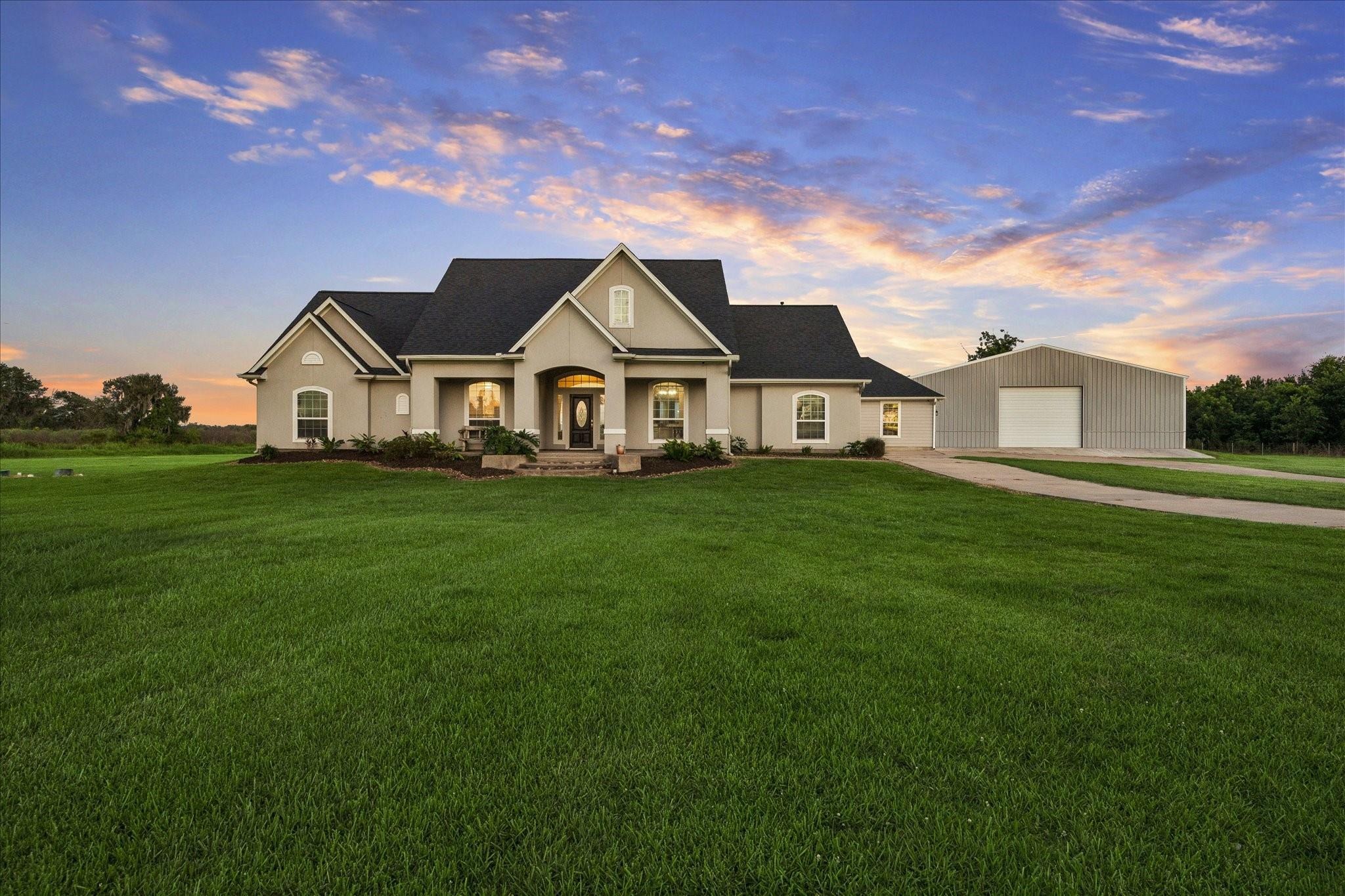 Horseshoe Ln, Rosharon, TX 77583