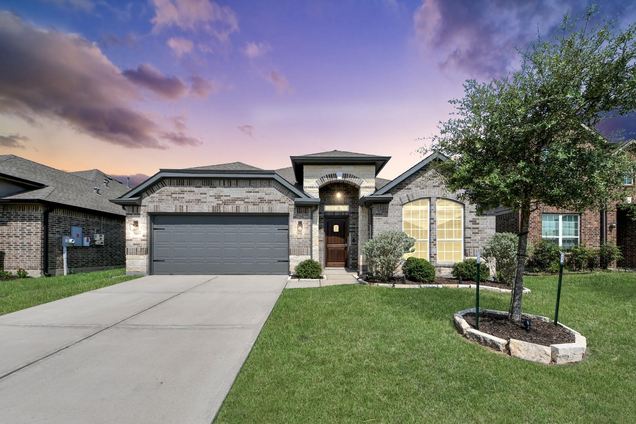 Dry Hollow Dr, Alvin, TX 77511