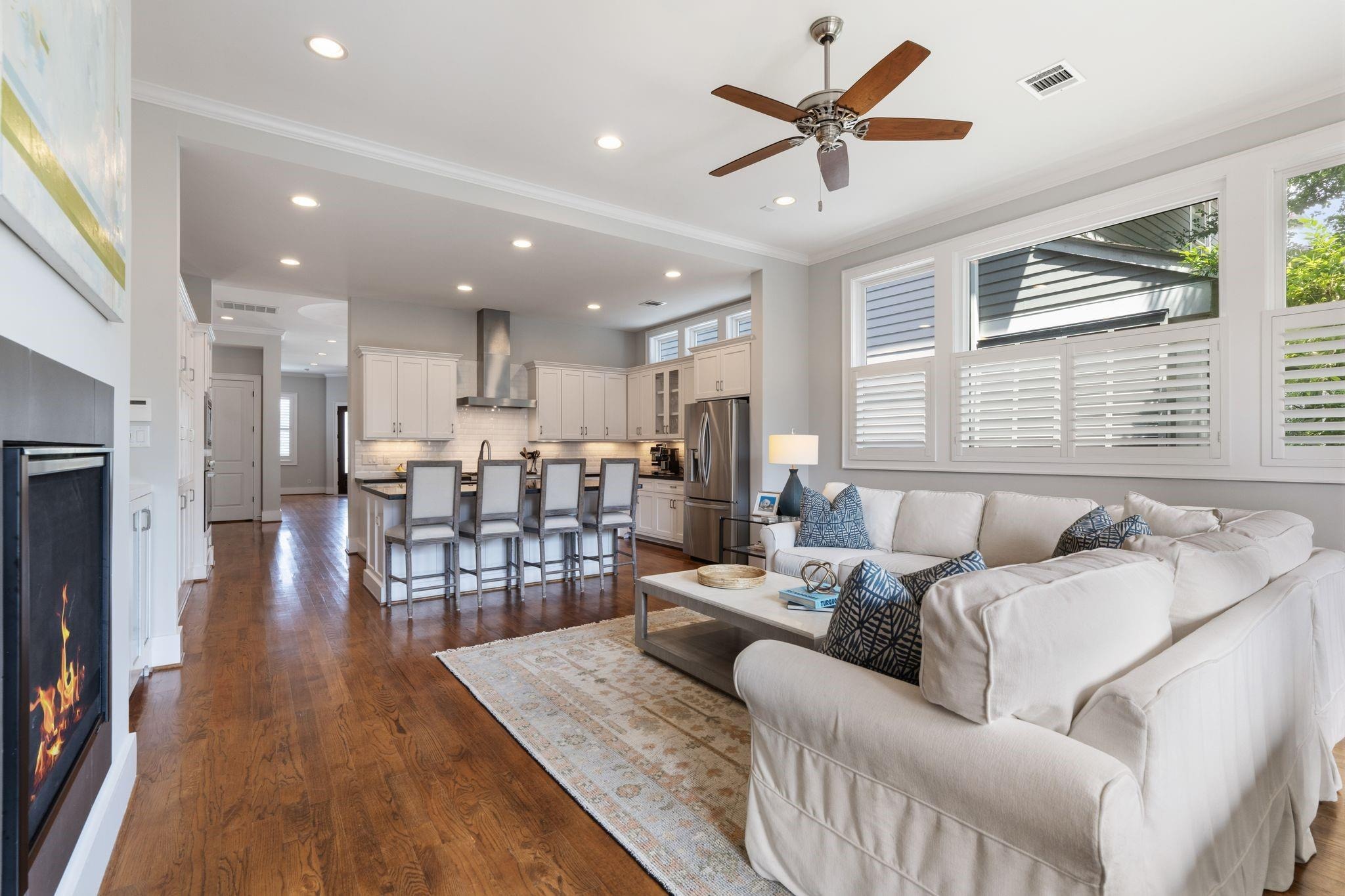 Ashland St, Houston, TX 77007 #1