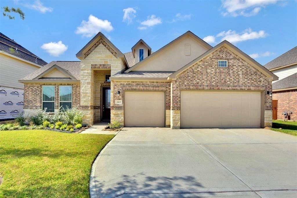 Bernadino Dr, LA Marque, TX 77568