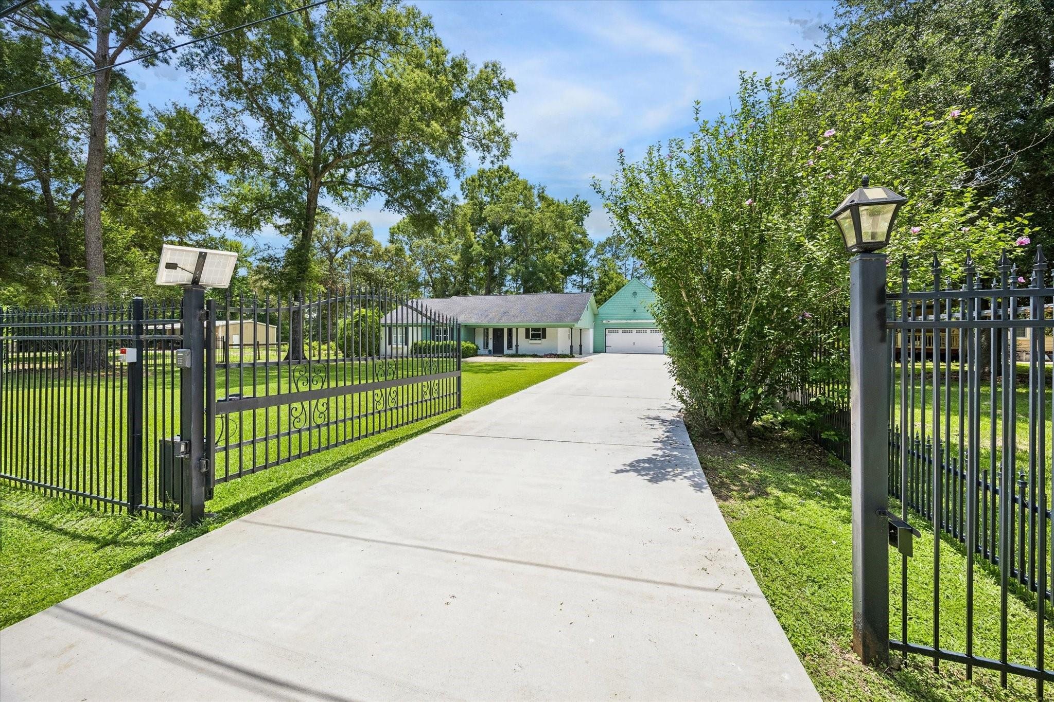 Esther Dr, Conroe, TX 77384