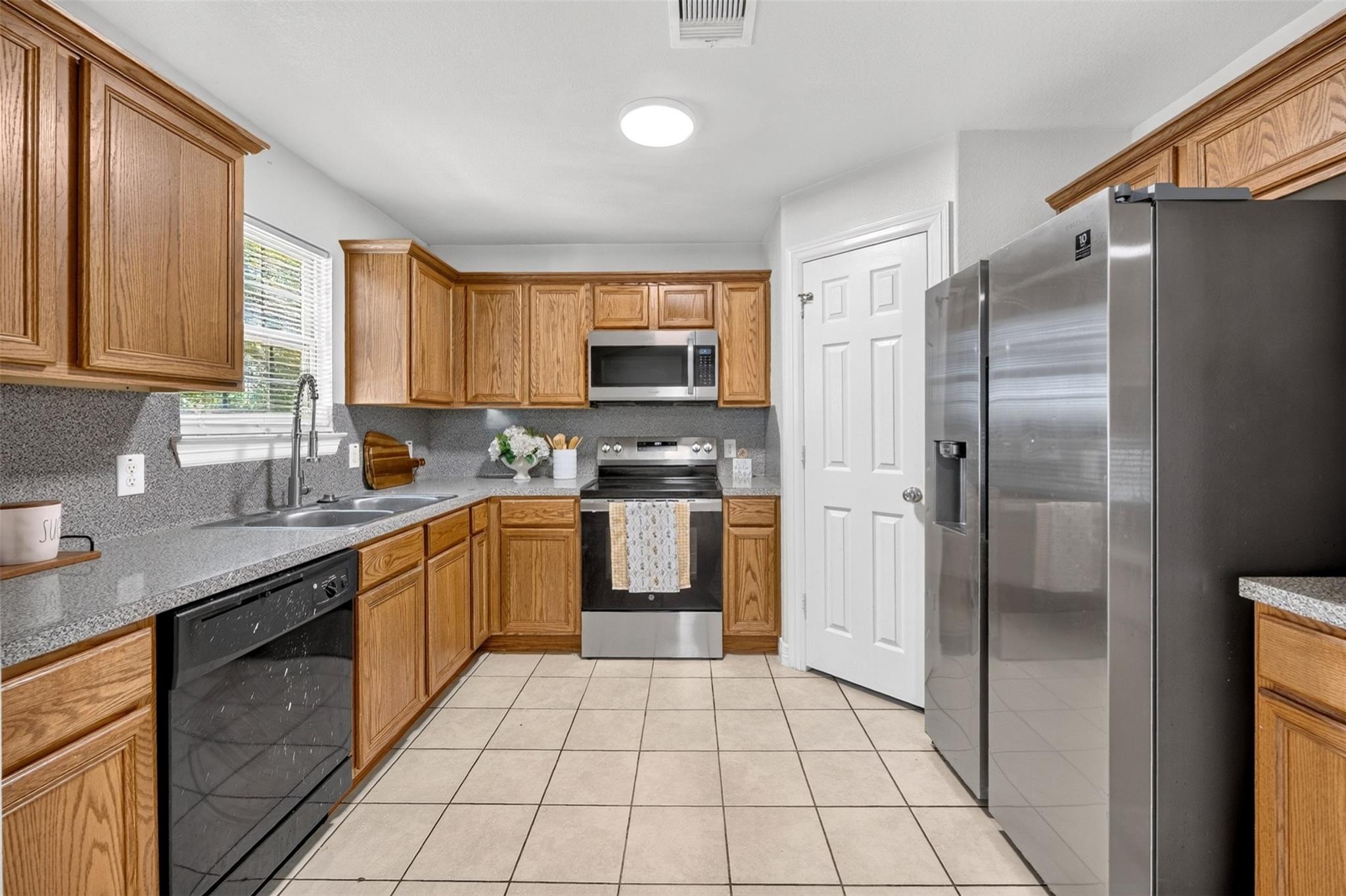 28th Ave, Texas City, TX 77590 #1