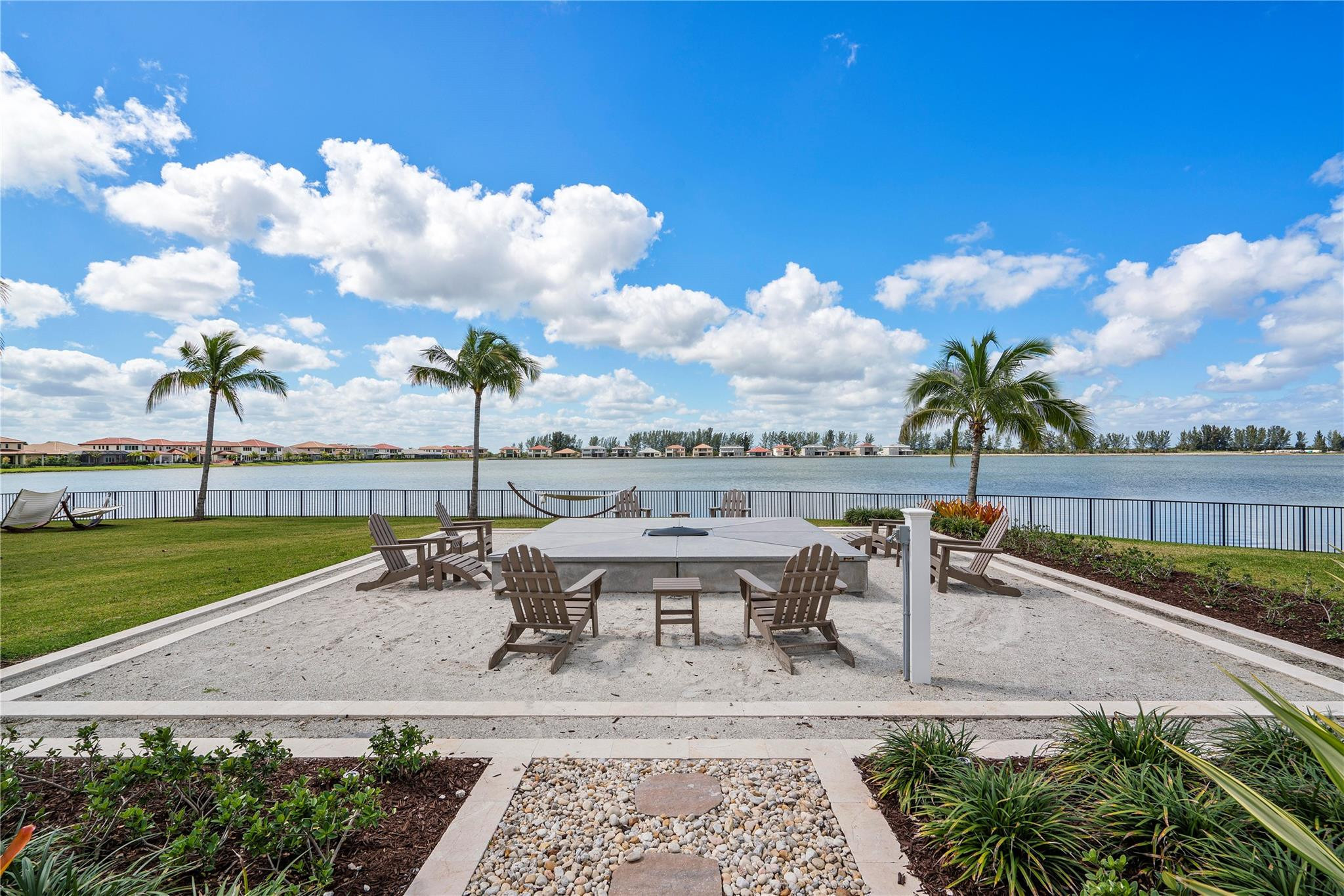 Baypoint Cir, Parkland, FL 33076