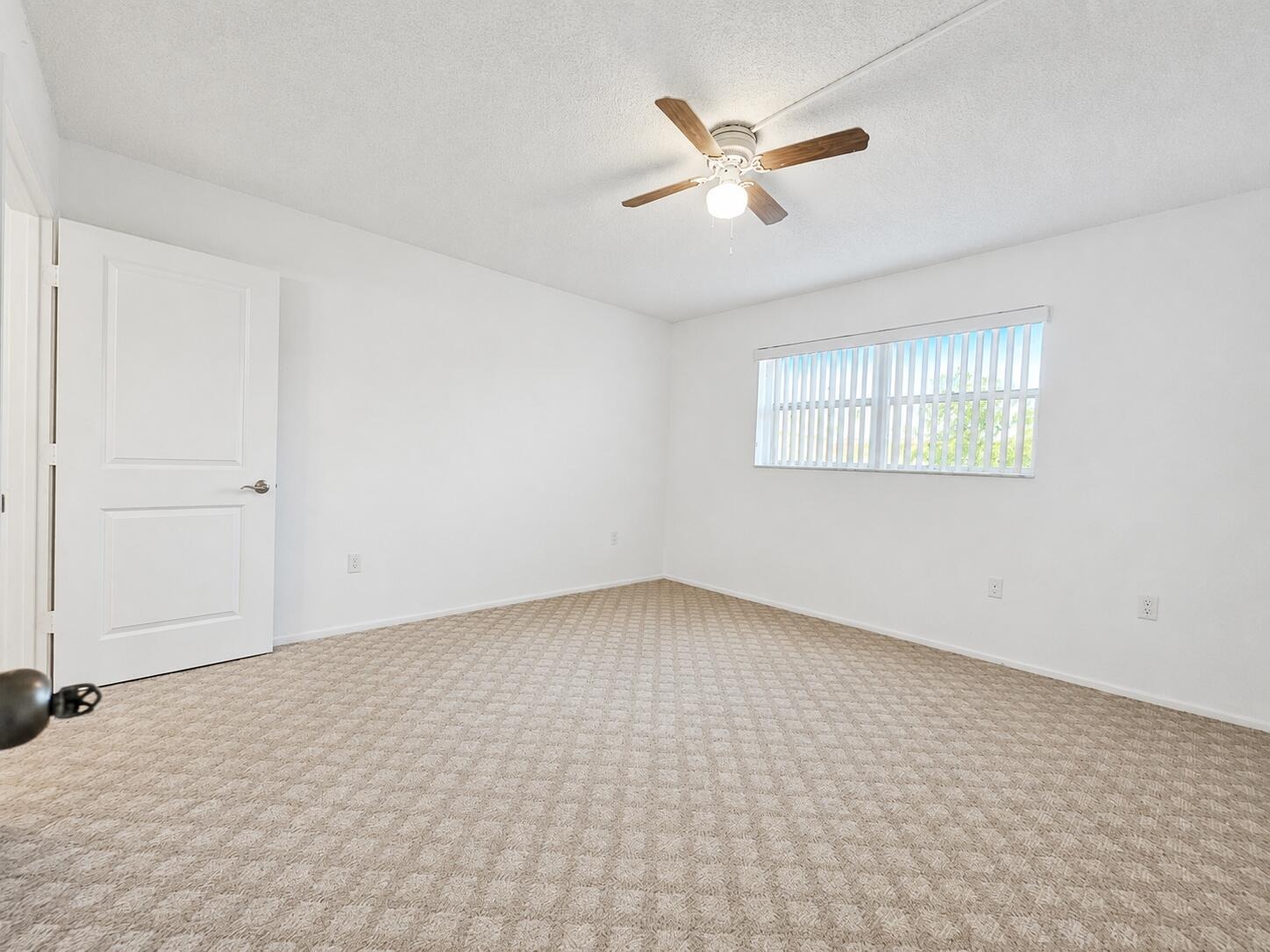 Sunrise Lakes Dr, Sunrise, FL 33322
