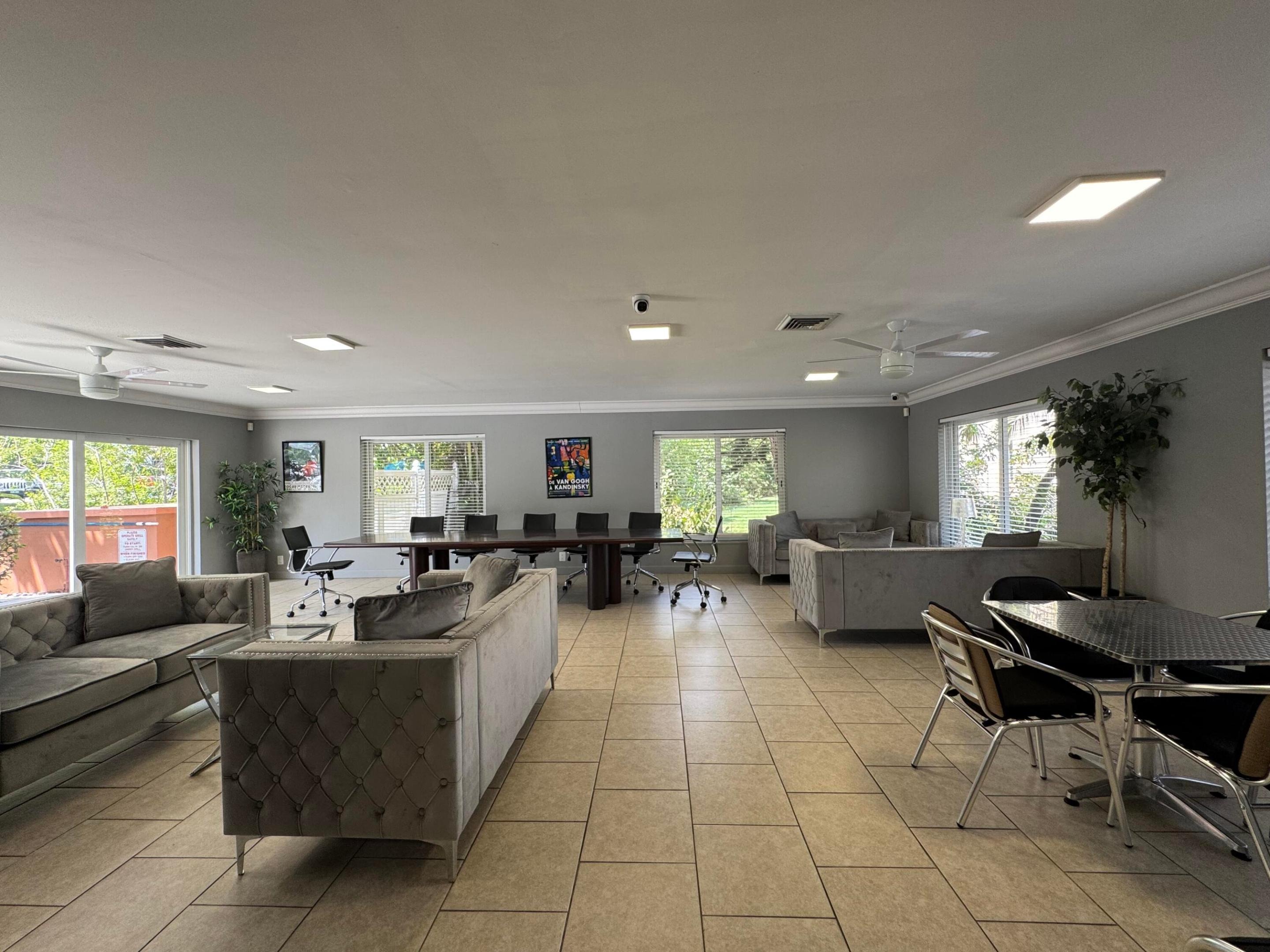 1st Ter, Wilton Manors, FL 33305