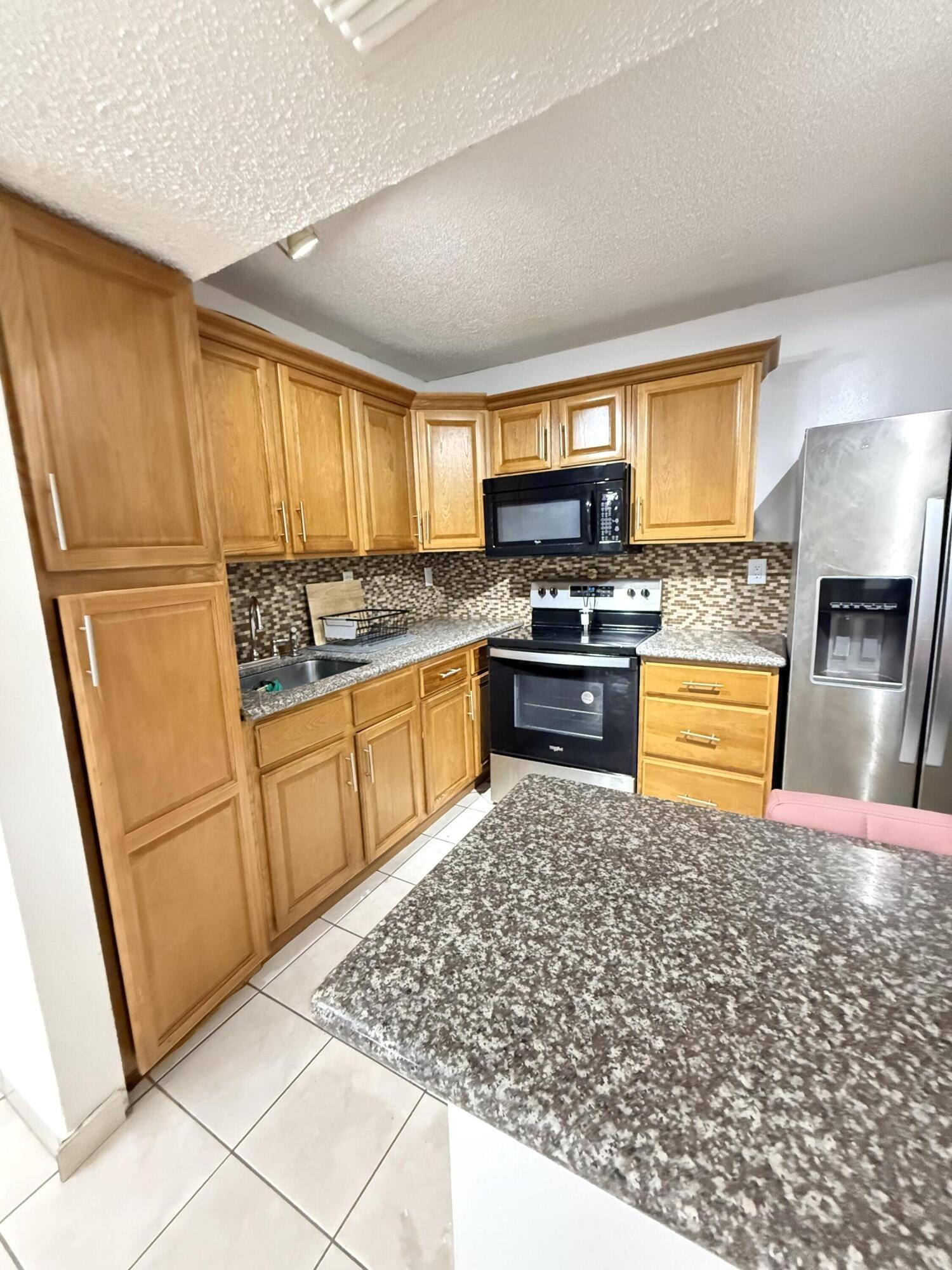3rd Ct, Miami, FL 33179