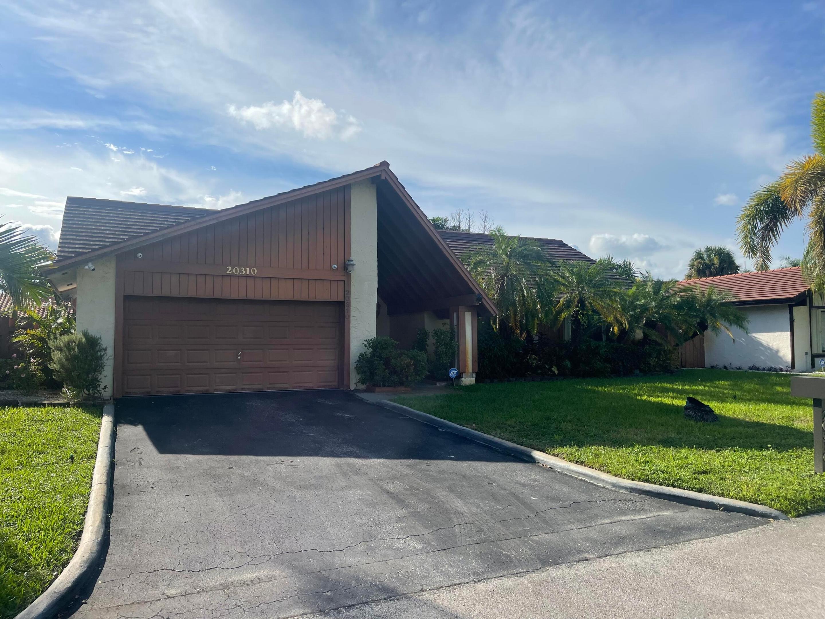 10th Pl, Miami, FL 33179 #1