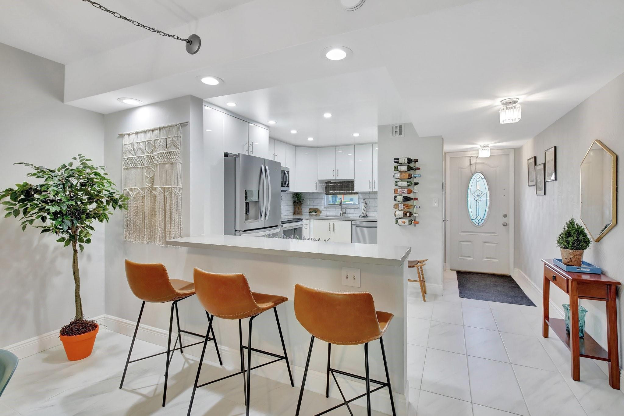 Hollybrook Dr, Pembroke Pines, FL 33025