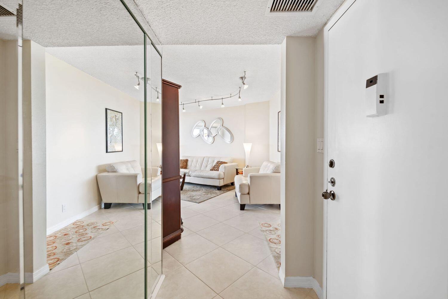 Environ Blvd, Lauderhill, FL 33319