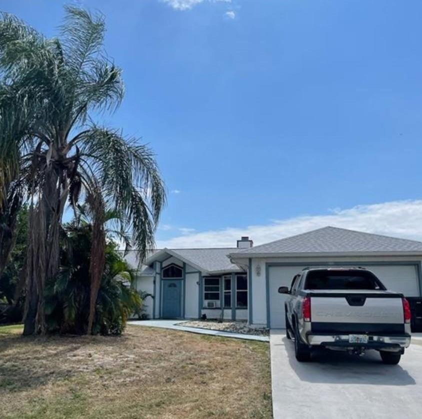 Molloy St, Port Saint Lucie, FL 34984