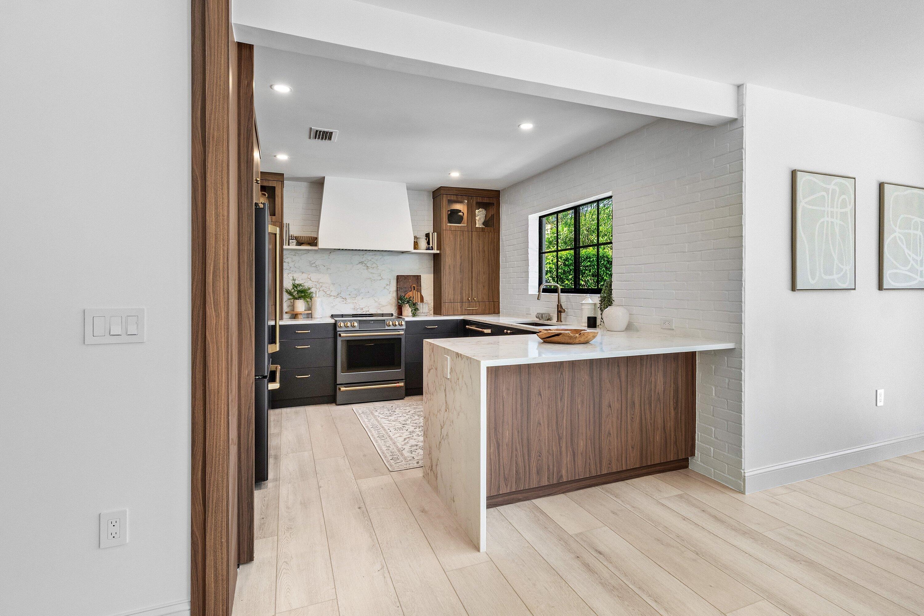 Bonnie Briar Ln, Delray Beach, FL 33444