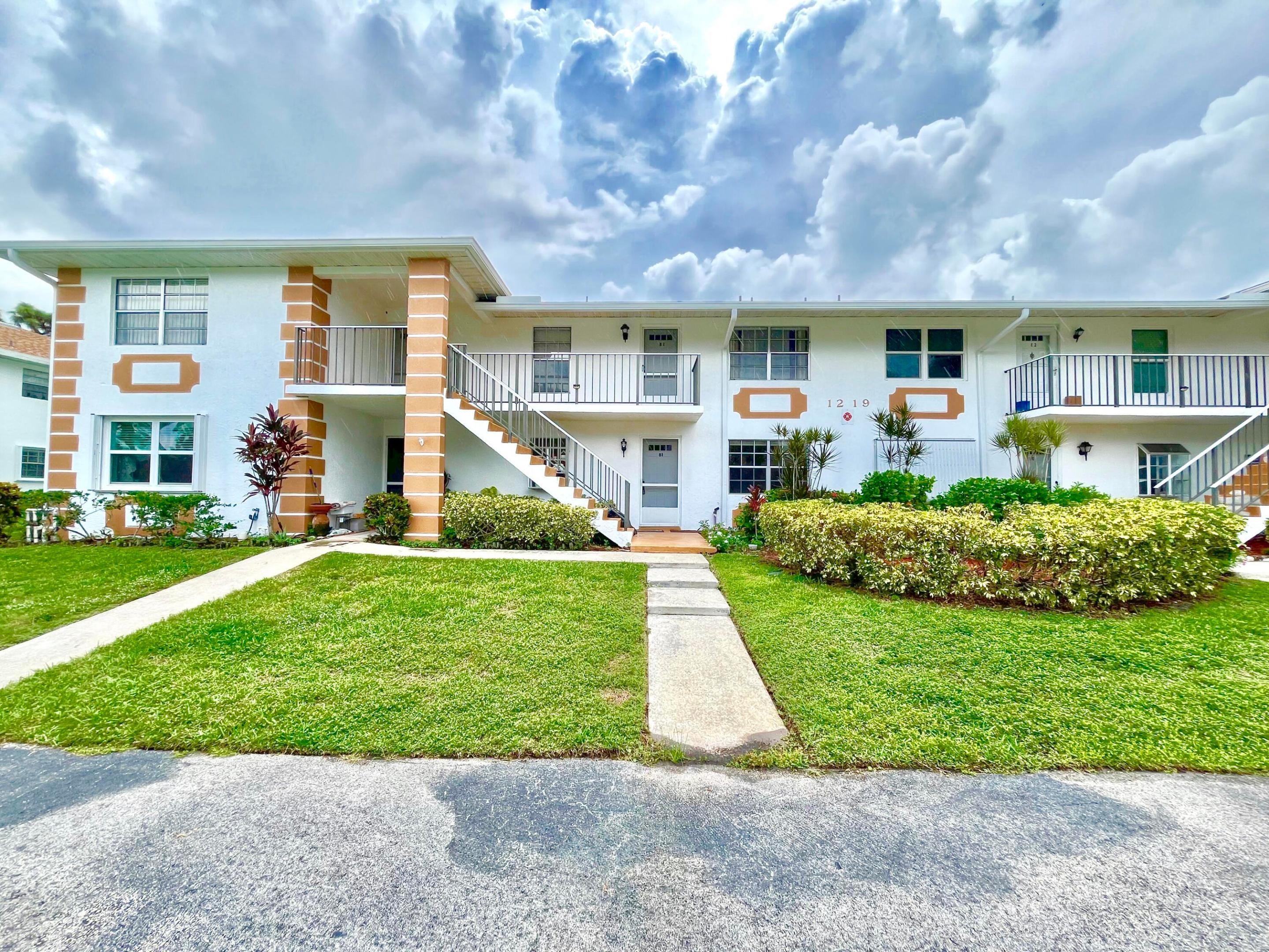 Lakes End Dr, Fort Pierce, FL 34982