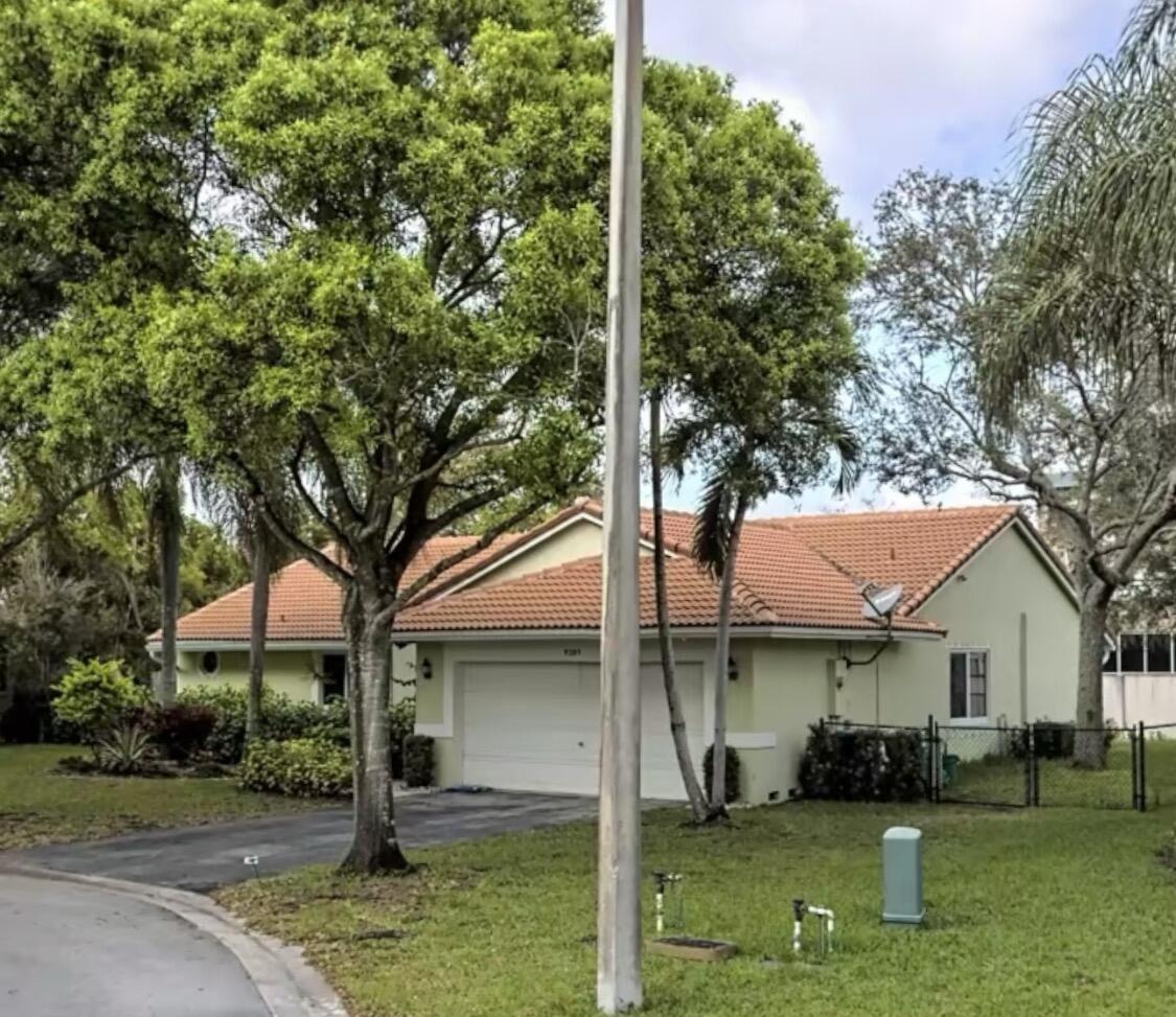 44th Ct, Coral Springs, FL 33065