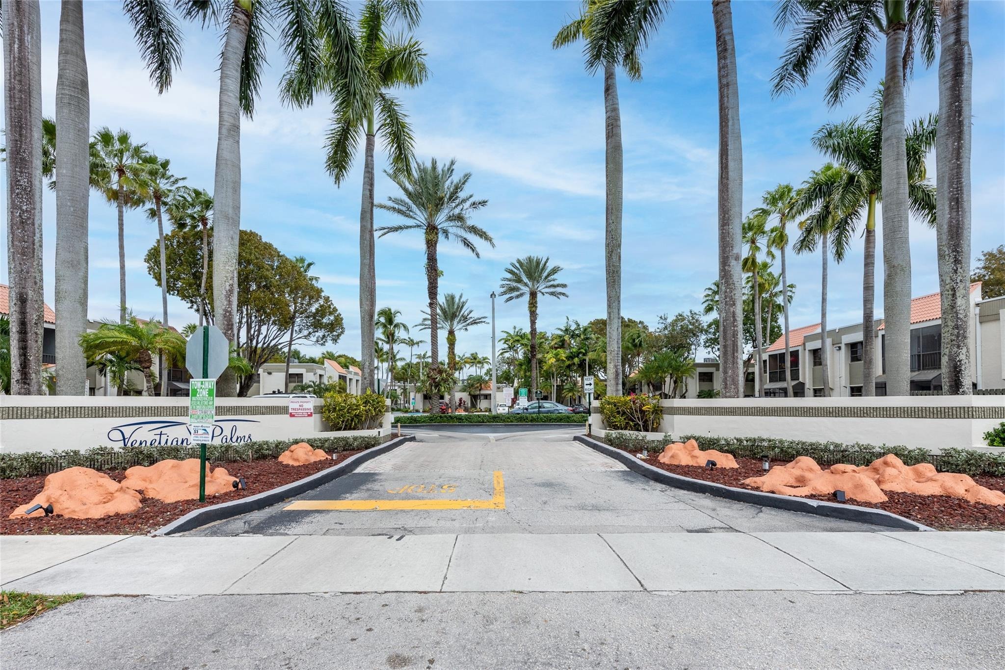 104th St, Miami, FL 33156